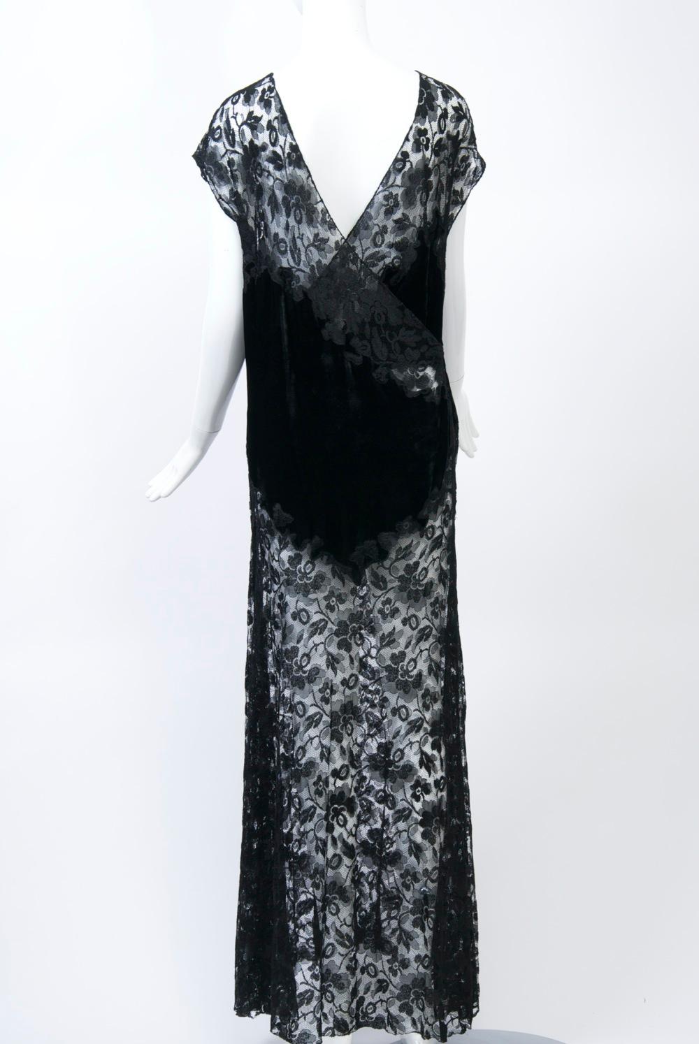 Black Art Deco Lace and Velvet Gown and Jacket For Sale