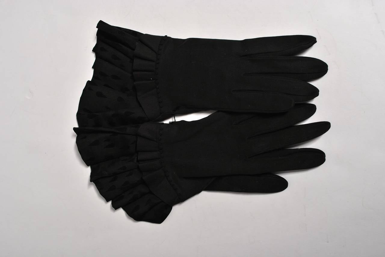 1940s Large Faille Clutch with Gloves For Sale 2