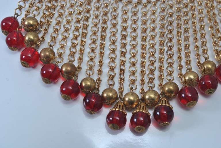 Women's 1940s Bib Necklace with Red Stones