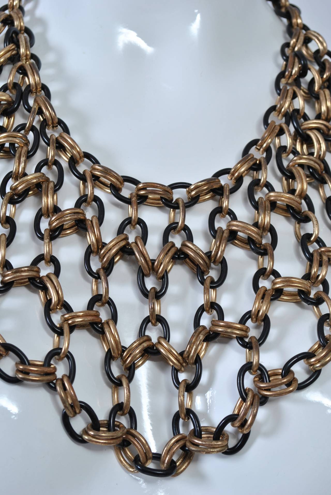 Women's 1980s Chain Bib Necklace