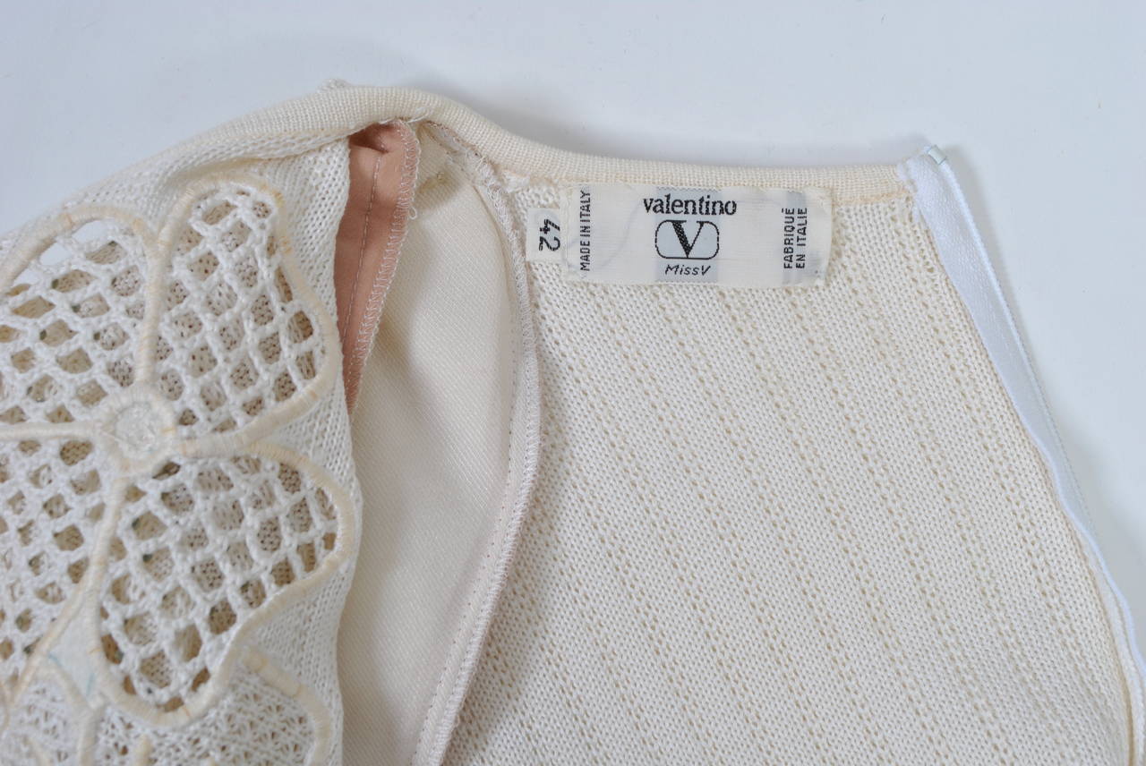 Valentino White Flower Motif Sweater In Excellent Condition In Alford, MA