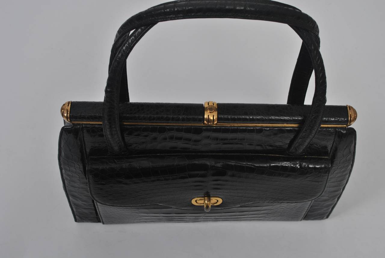 Elizabeth Arden 1960s Black Alligator Handbag In Excellent Condition In Alford, MA