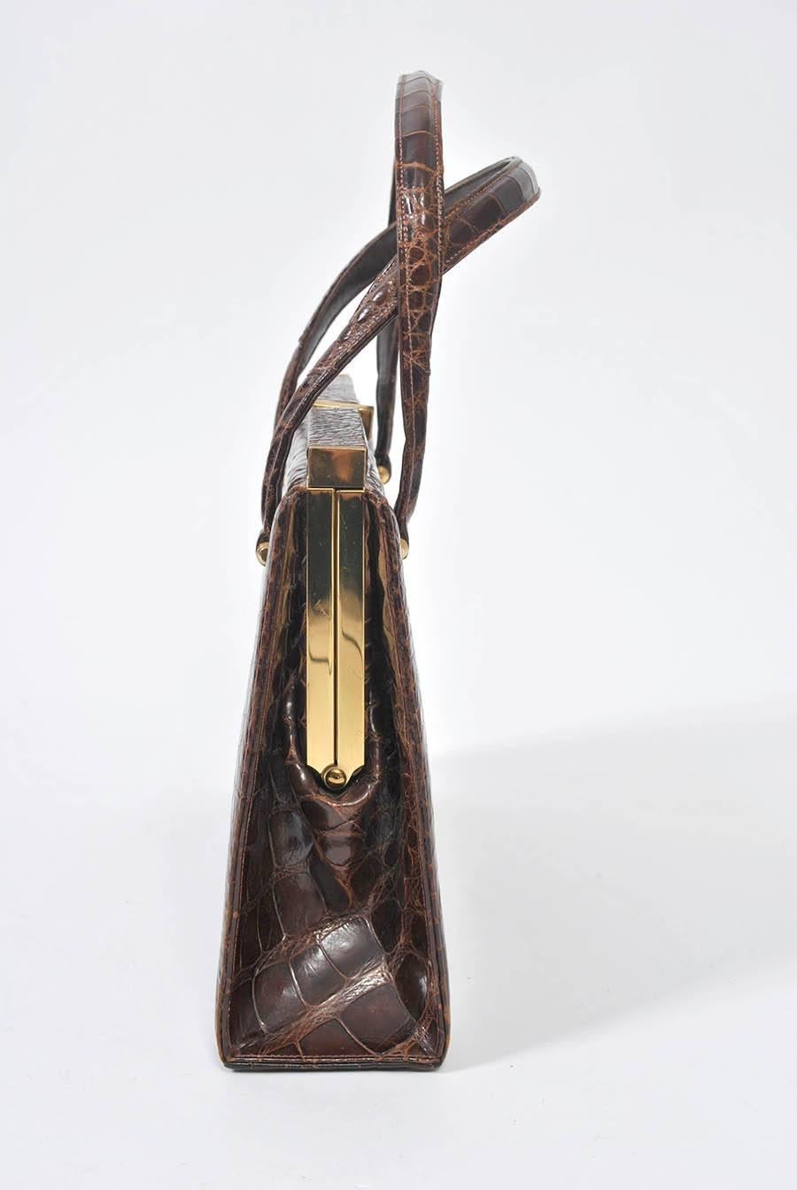 Borsa Lucille de Paris in alligatore marrone In condizioni ottime a Alford, MA