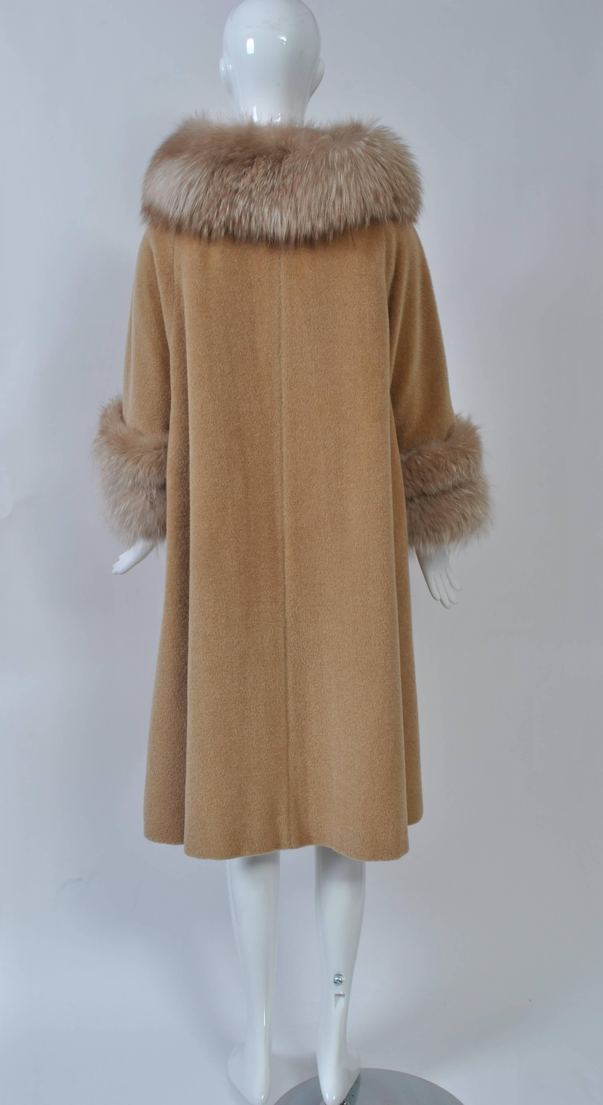 Lilli Ann Camel Swing Coat with Fox In Excellent Condition In Alford, MA