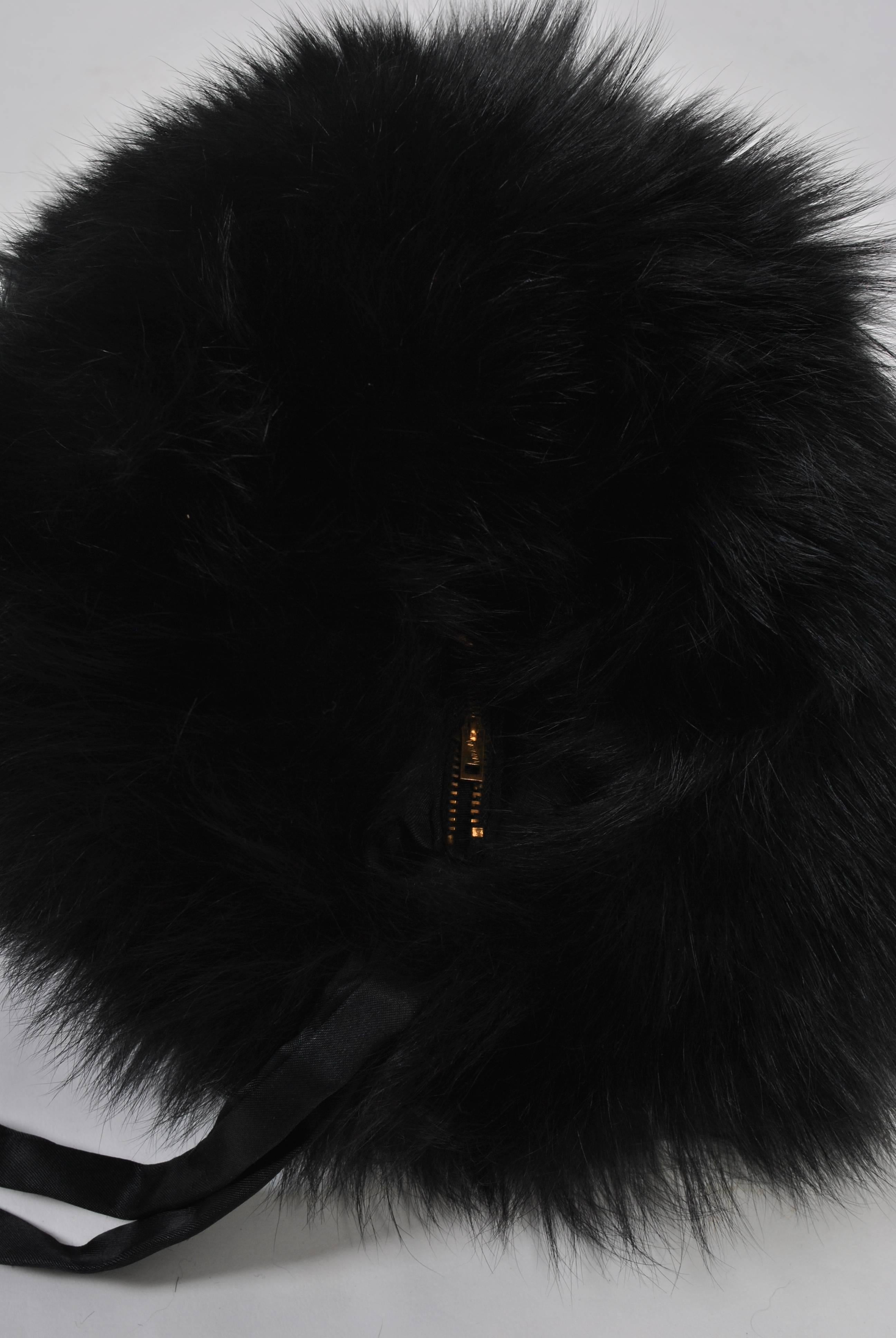 Black Fox Muff In Excellent Condition In Alford, MA
