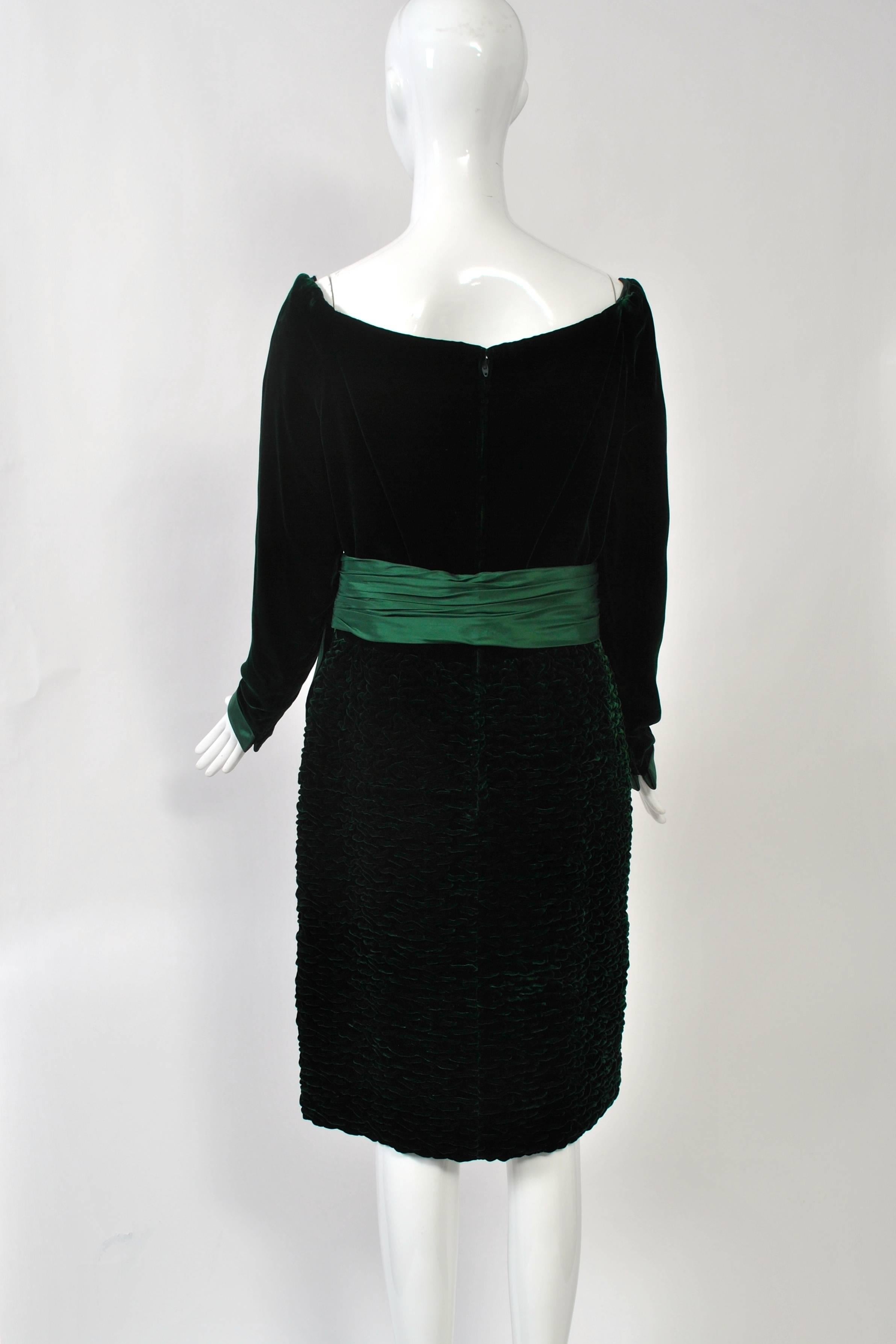 Black Oscar de la Renta Green Velvet Dress