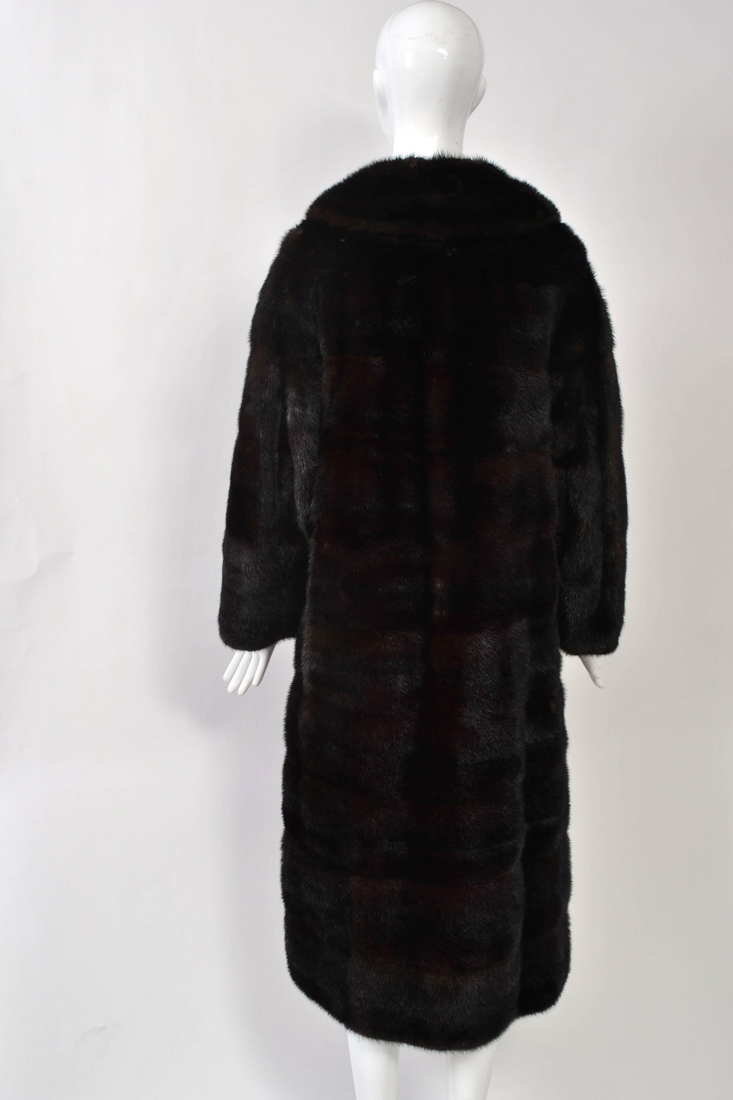 Horizontal Mahogany Mink Coat In Good Condition In Alford, MA
