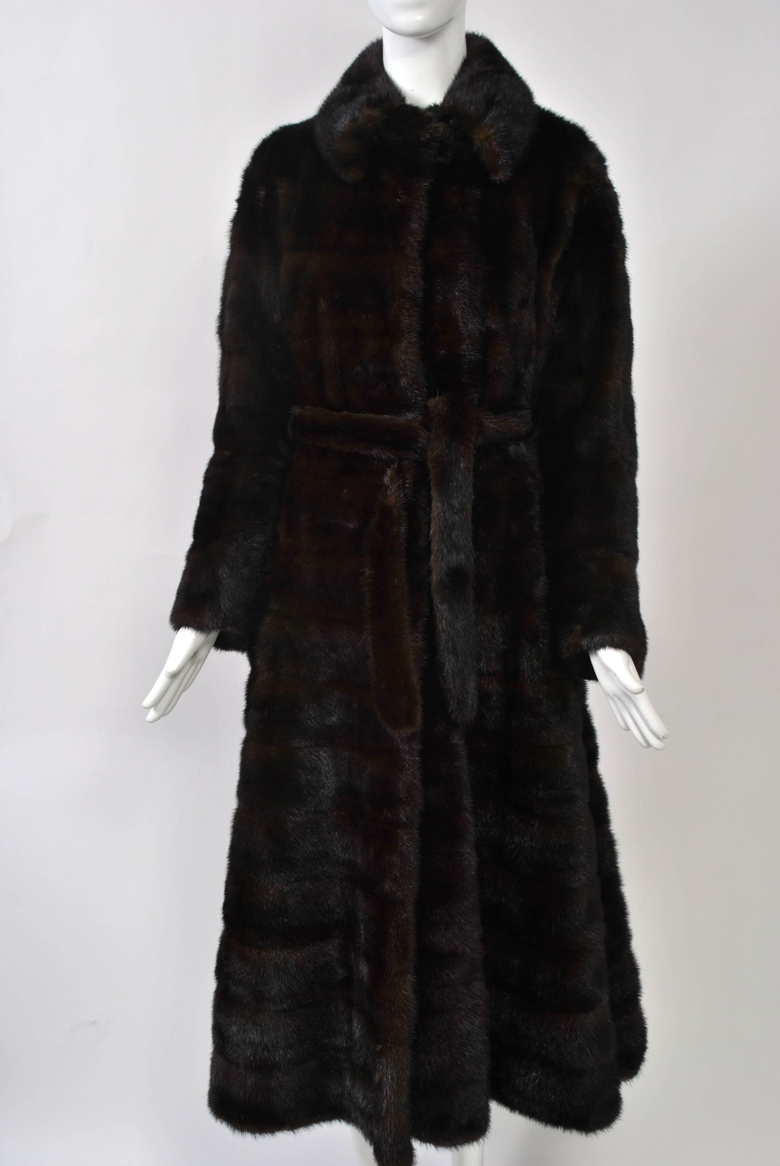 1970s Horizontal Fit and Flare Mink Coat In Good Condition In Alford, MA