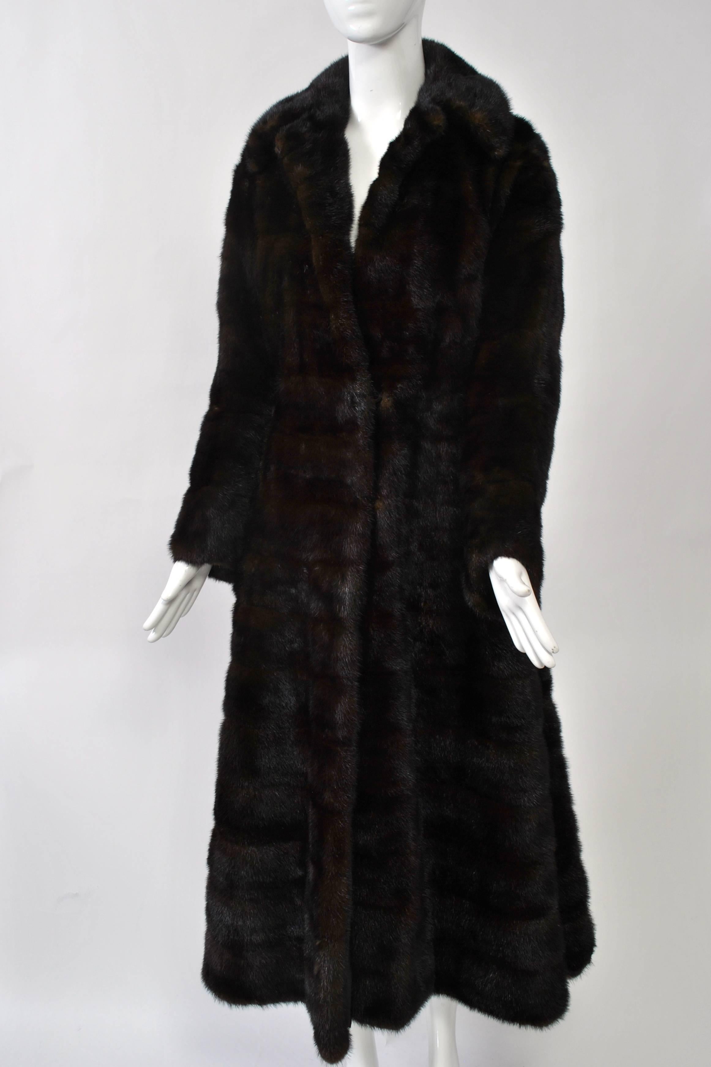 Women's 1970s Horizontal Fit and Flare Mink Coat