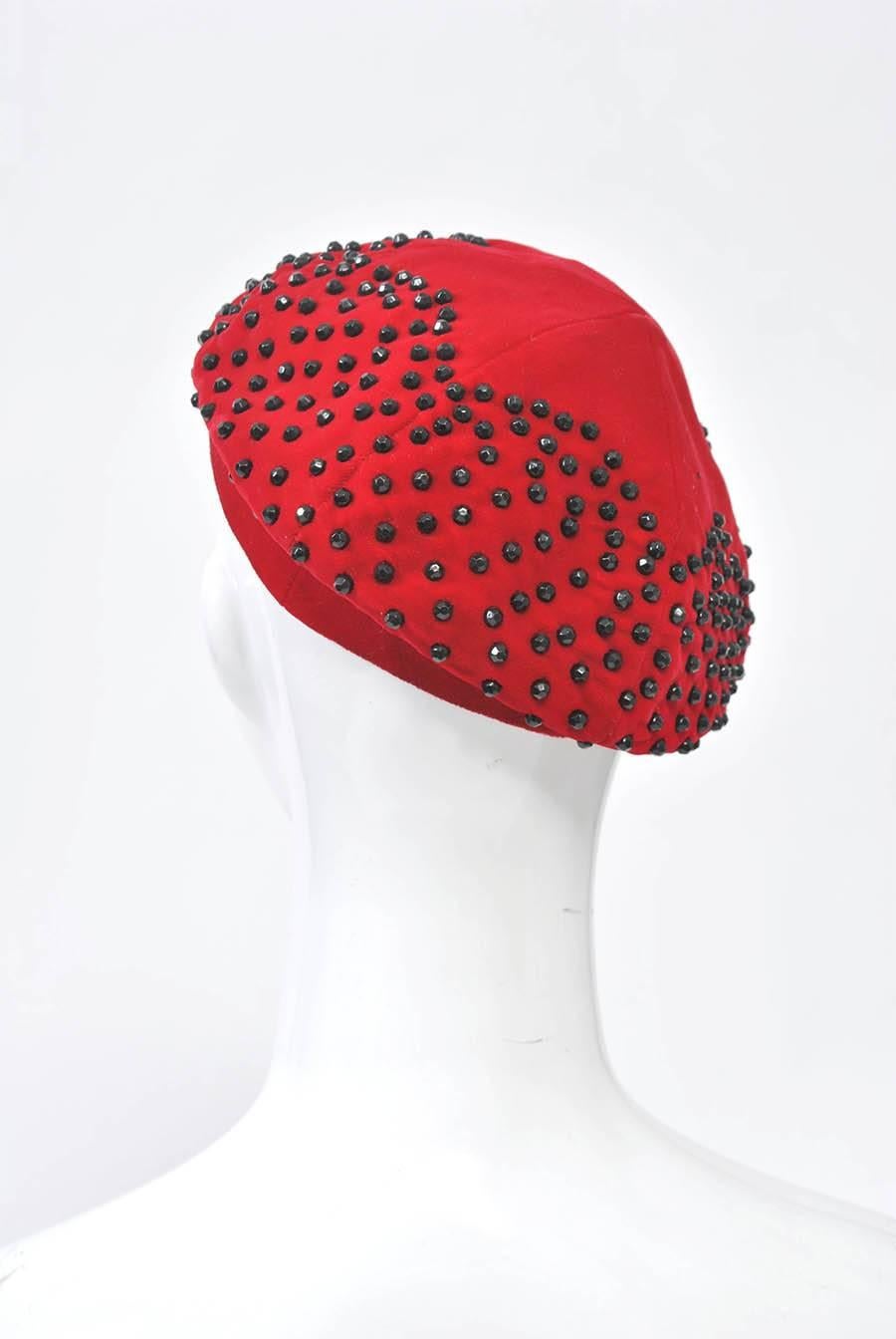 Gray Red Beret with Black Jet Studs