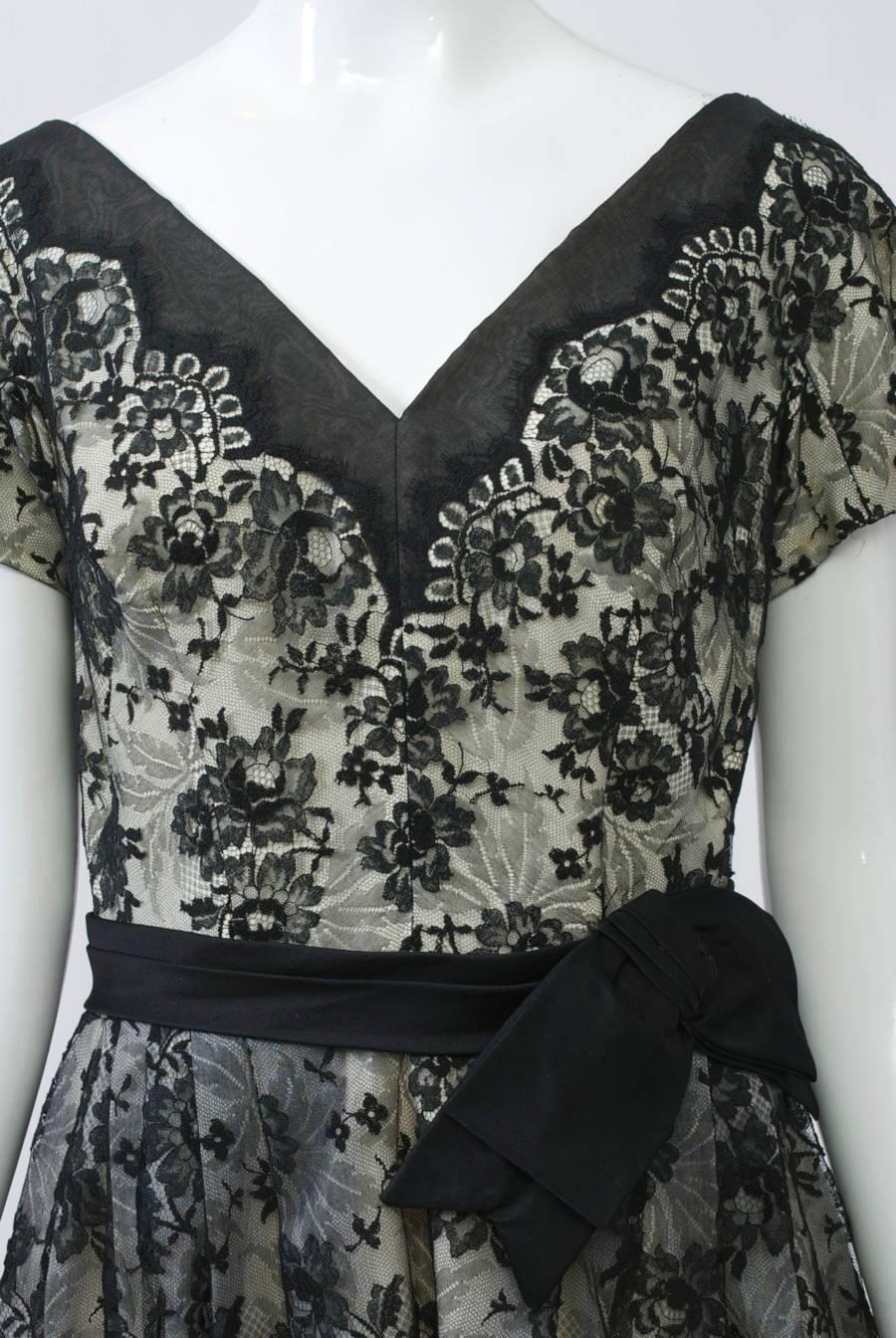 Women's Black Lace 1960s Dress
