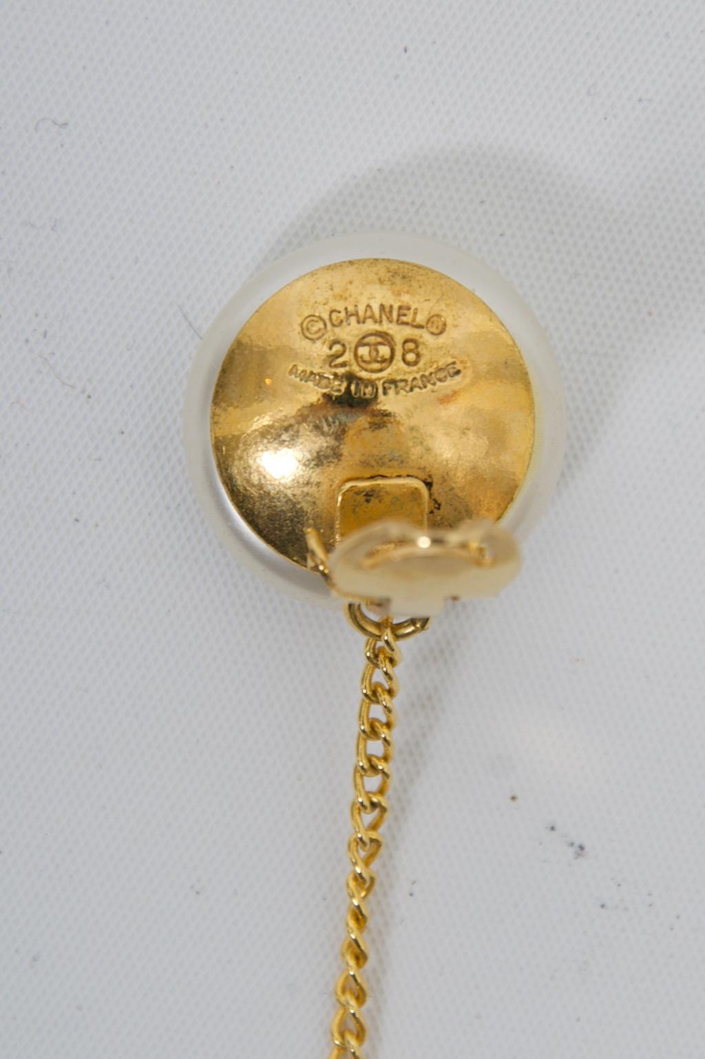 1992 Chanel Mabe Orecchini a goccia con perle e strass Ball in vendita 5
