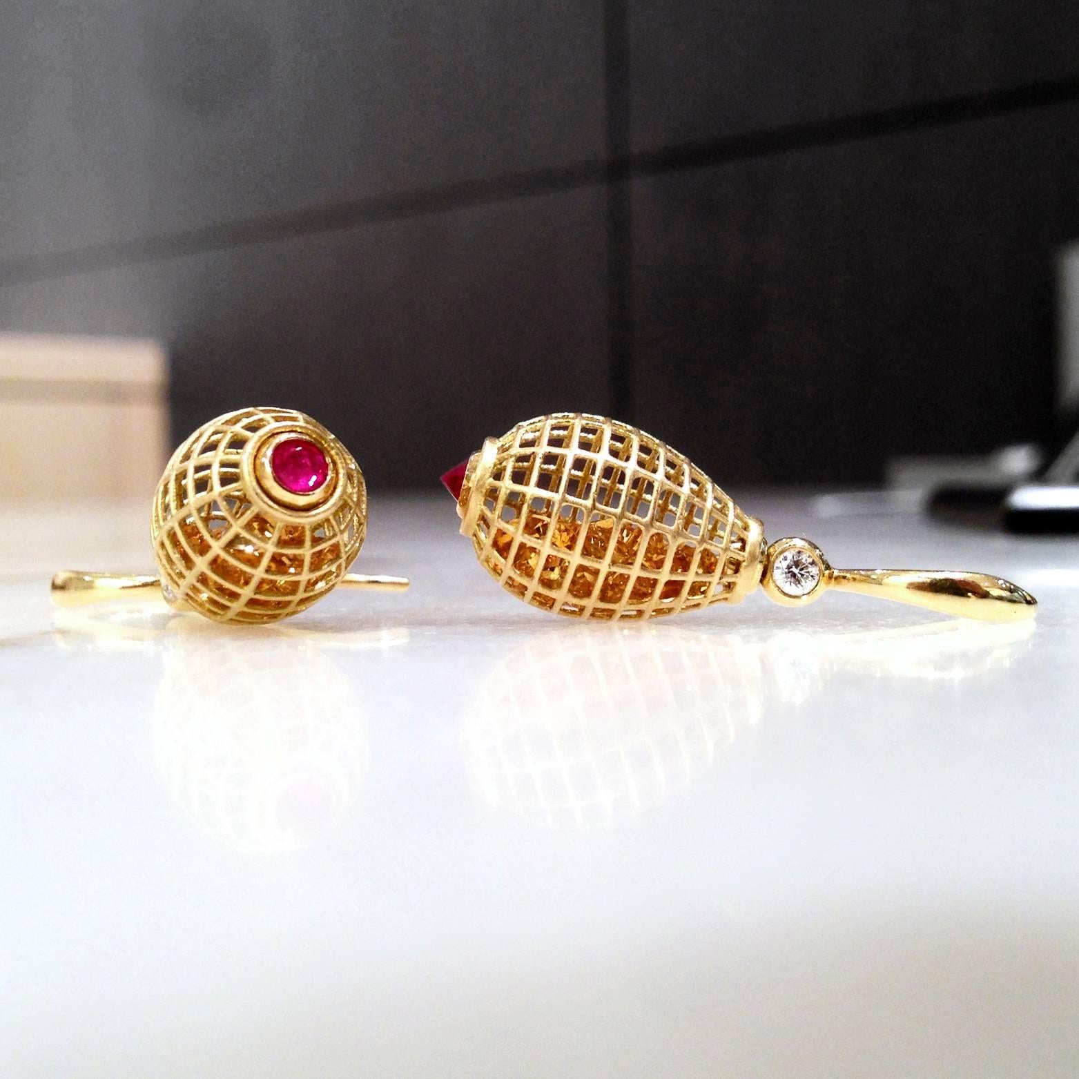 Roule and Co. Honey Citrine Inverted Ruby Diamond Gold Shaker Drop Earrings In New Condition In Dallas, TX