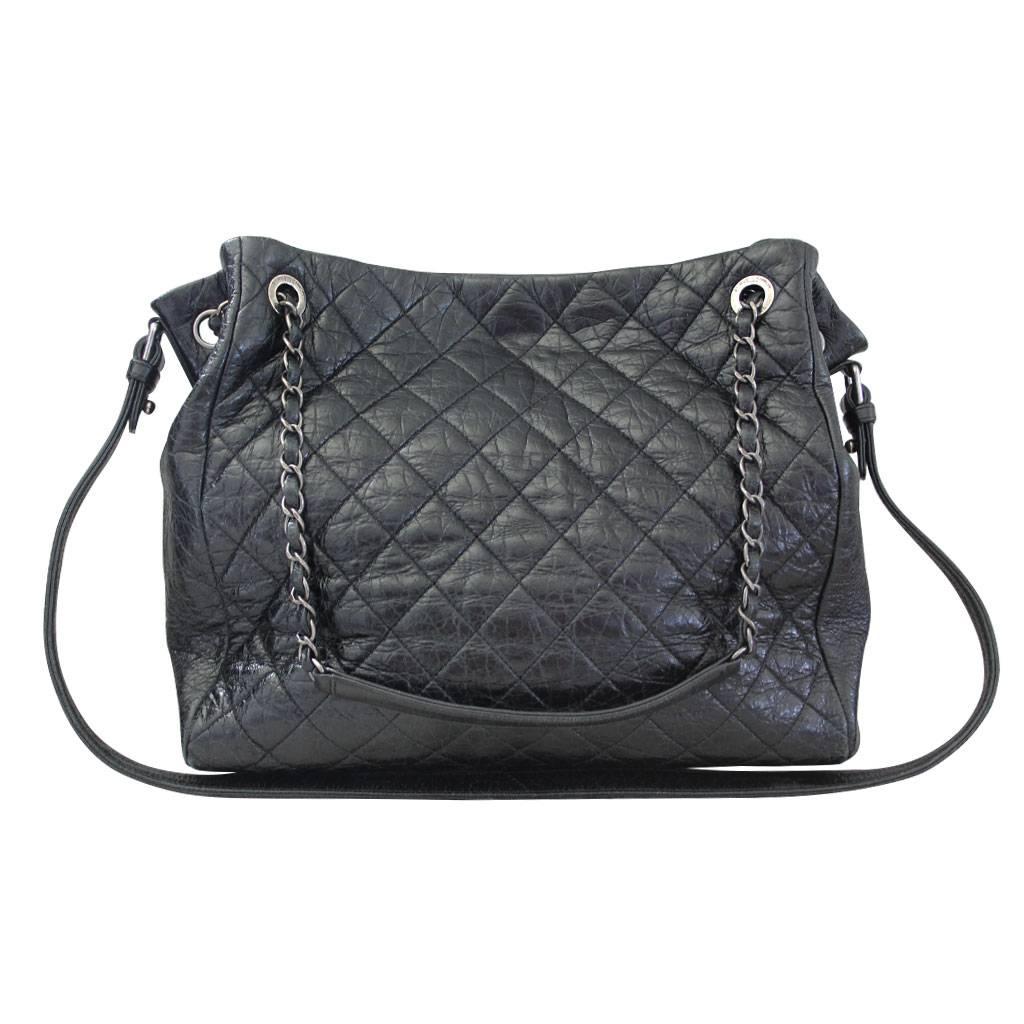 Company: Chanel
Handles: Ruthenium Chain Intertwined in Black Distressed Leather Straps; Drop: 11