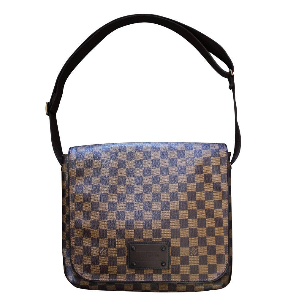 Louis Vuitton Brooklyn MM Damier Ebene Messenger Bag Discontinued For Sale at 1stdibs