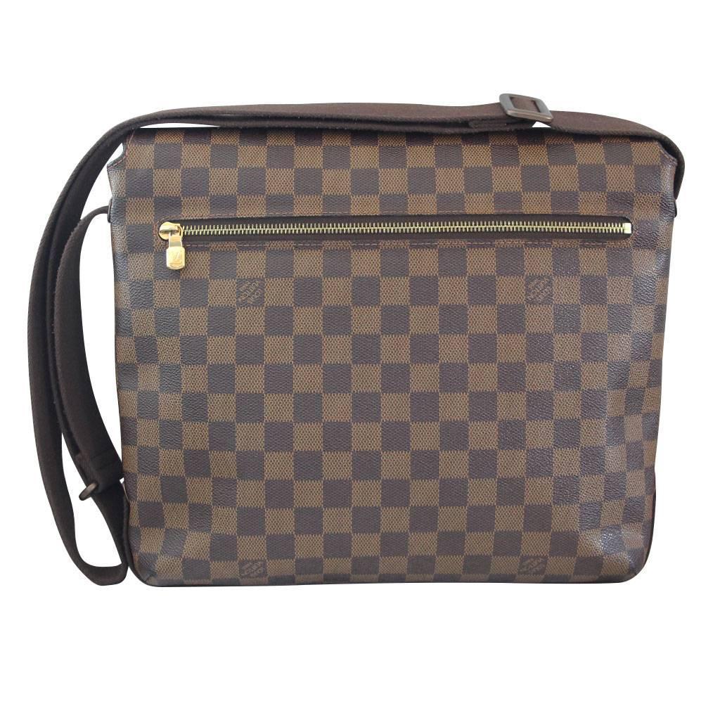 Louis Vuitton Brooklyn MM Damier Ebene Messenger Bag Discontinued For Sale at 1stdibs