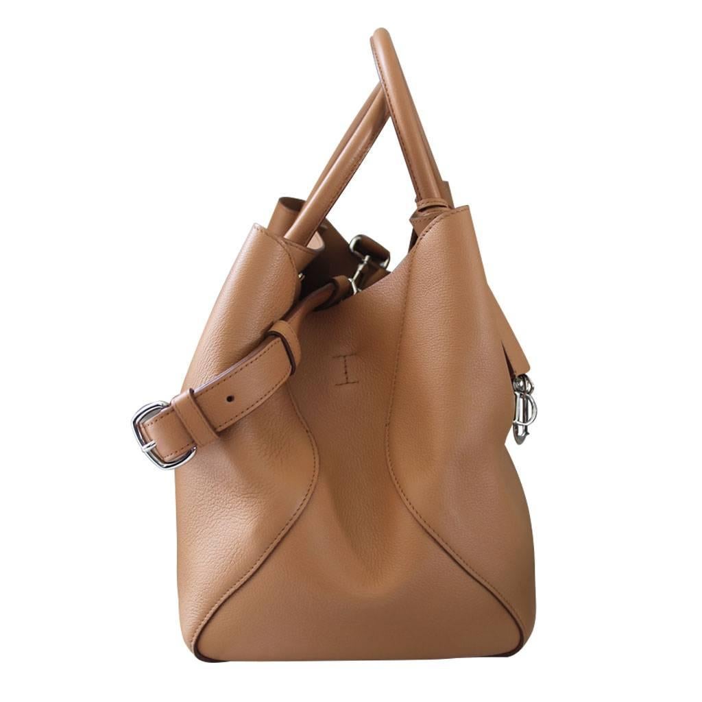 Marron Christian Dior - Sac fourre-tout en cuir grainé à barre ouverte SHW