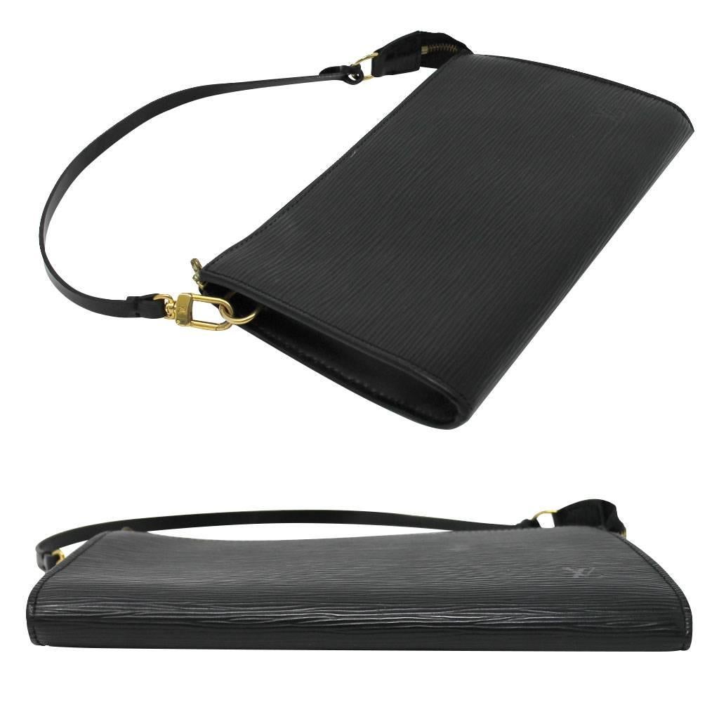 Women's Louis Vuitton Black Epi Leather Pochette Handbag