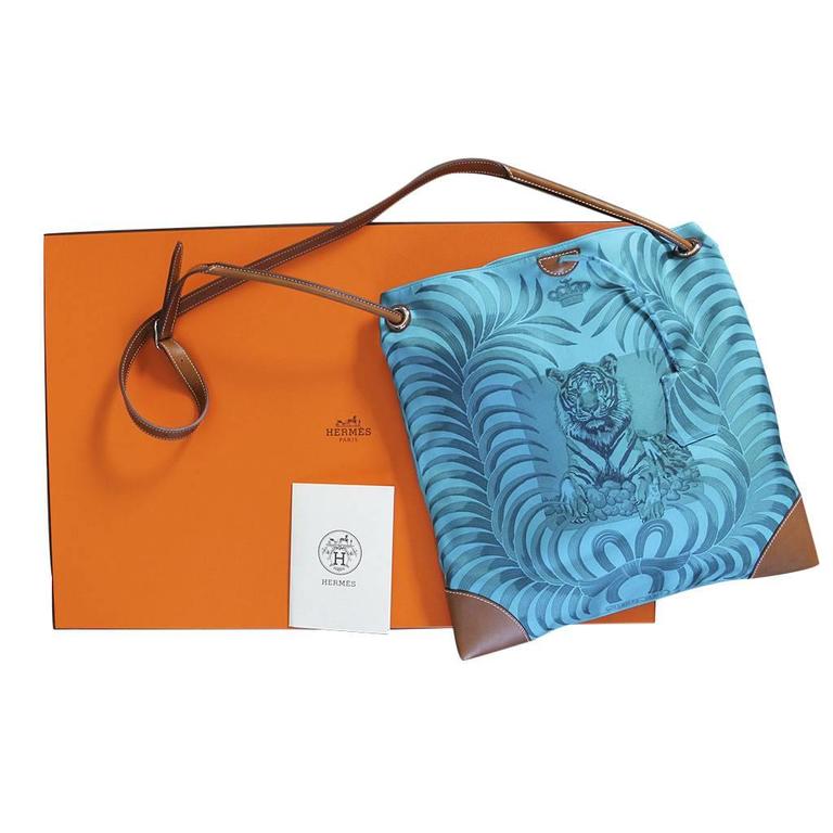 Hermes Sac SilkCity 33 Tigre Royal Limited Edition Tote Bag Purse in