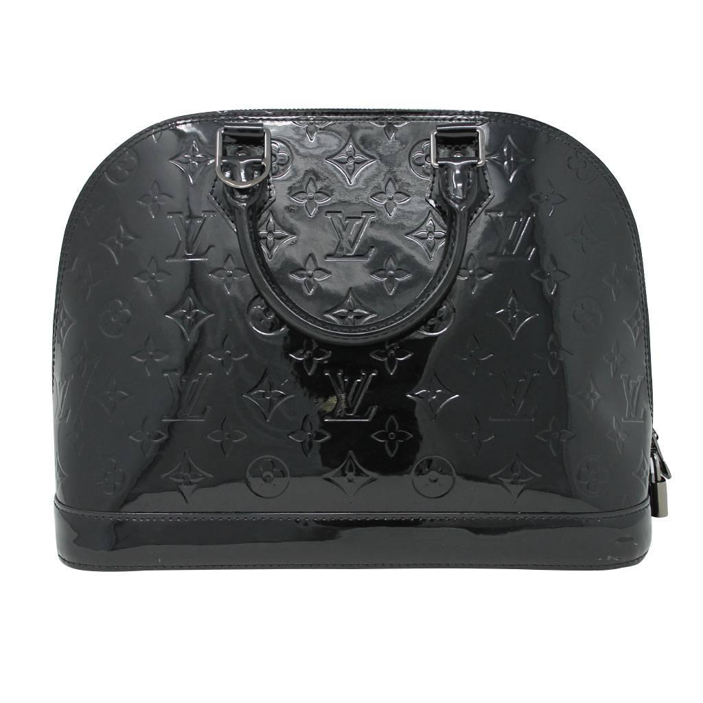 Brand: Louis Vuitton
Handles: Patent Leather (Vernis) Noir Rolled Handles; Drop: 4