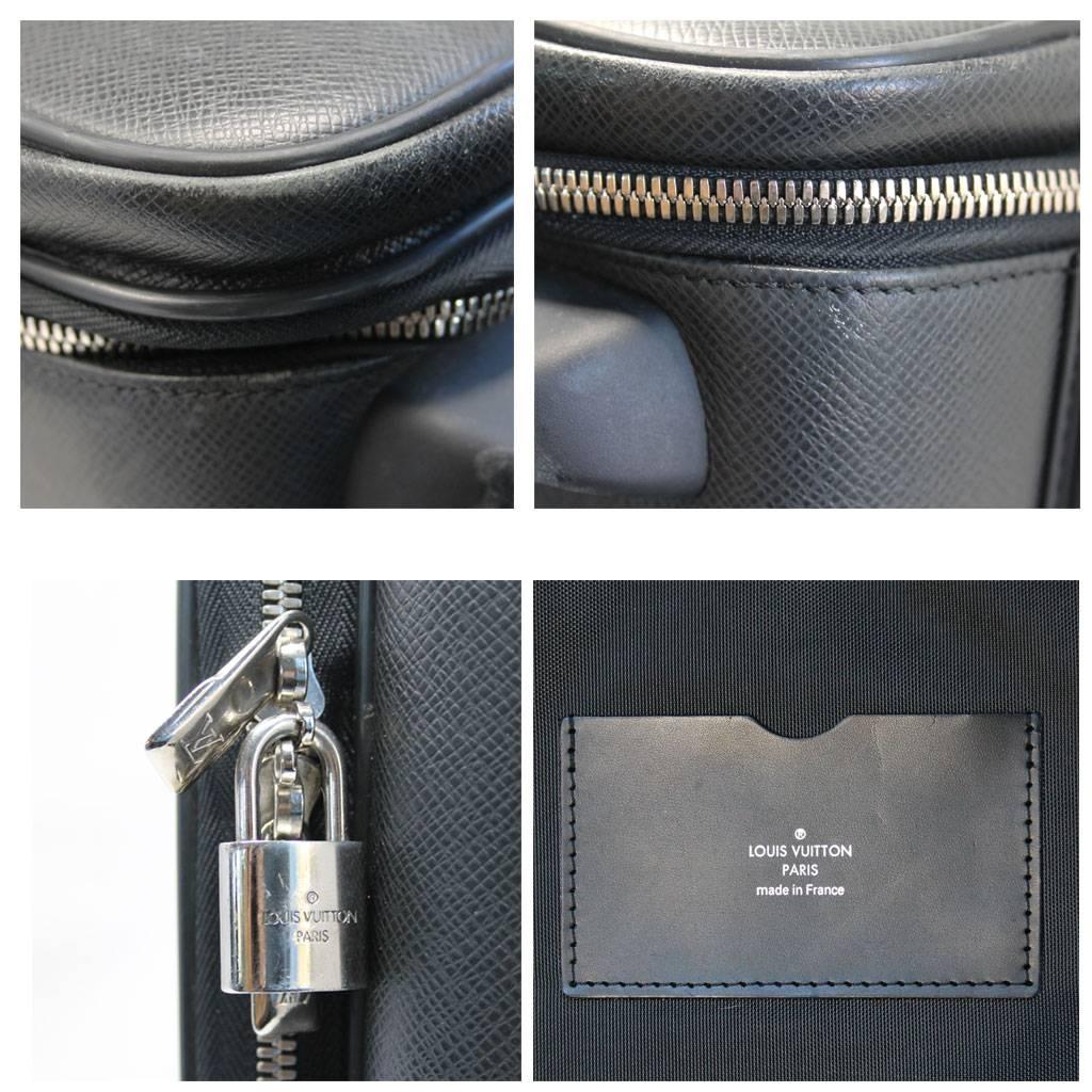 Louis Vuitton Taiga Pegase Business 55 Black Rolling Luggage In Good Condition In Boca Raton, FL