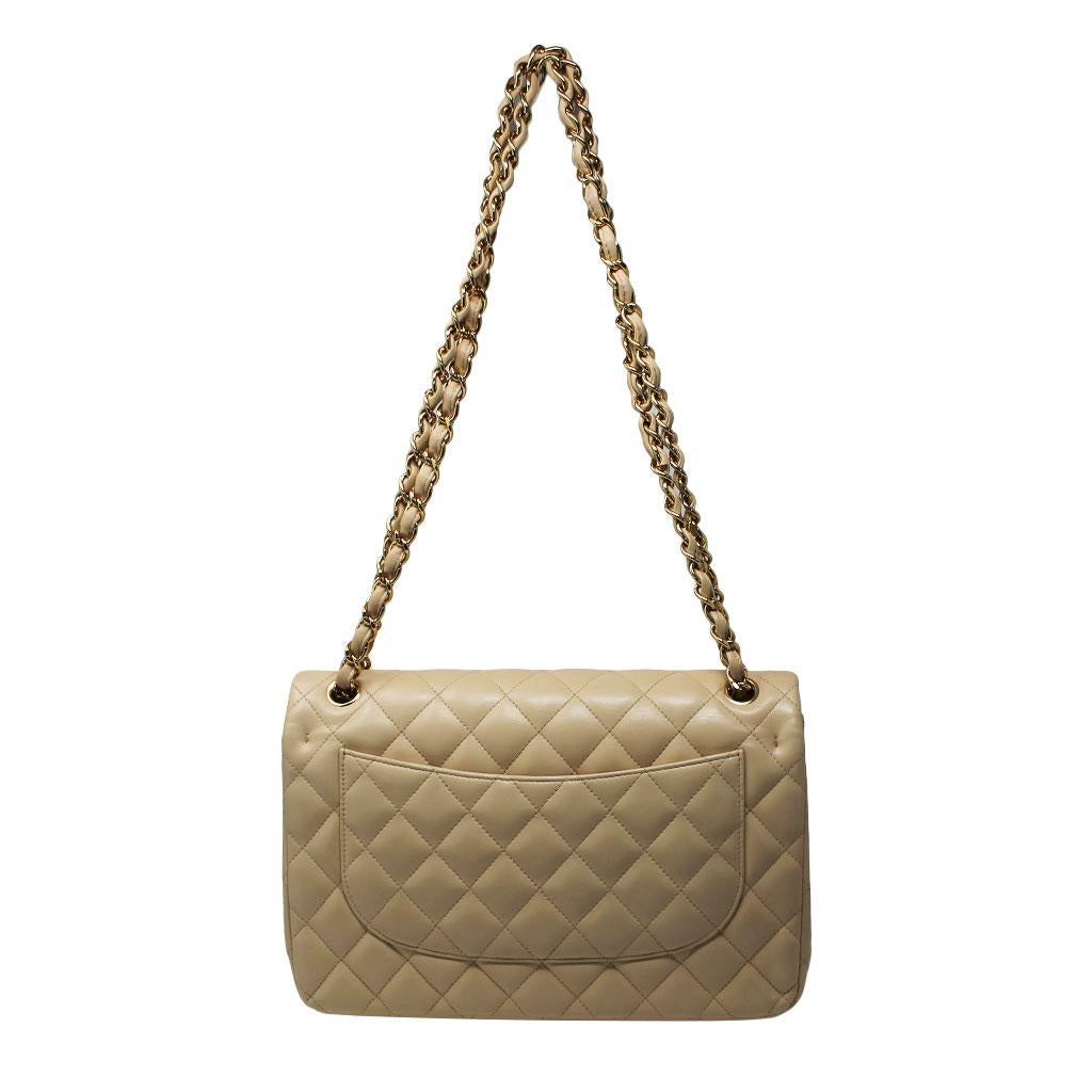 Brand: Chanel
Handles: Braided Golden Brass Chain with Beige Lambskin Leather; Drop: 24