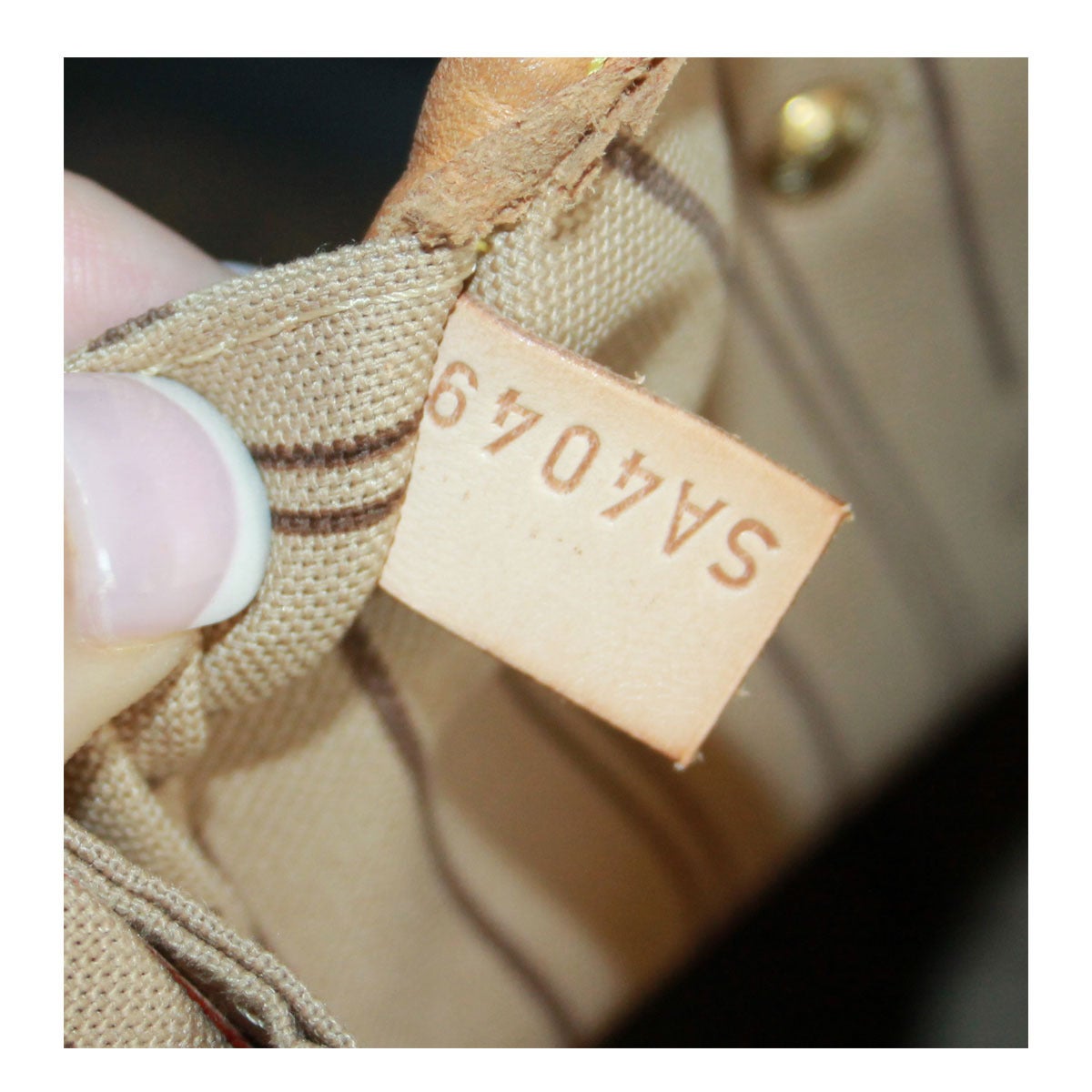 Louis Vuitton Neverfull MM Monogram Canvas Handbag Tote 5