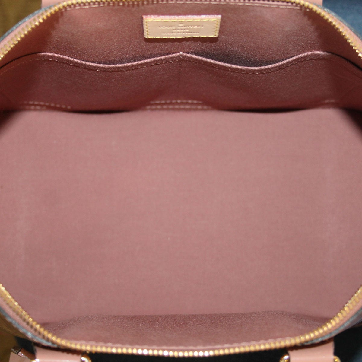 Louis Vuitton Rose Velours PM Vernis Alma Handbag Purse For Sale 4