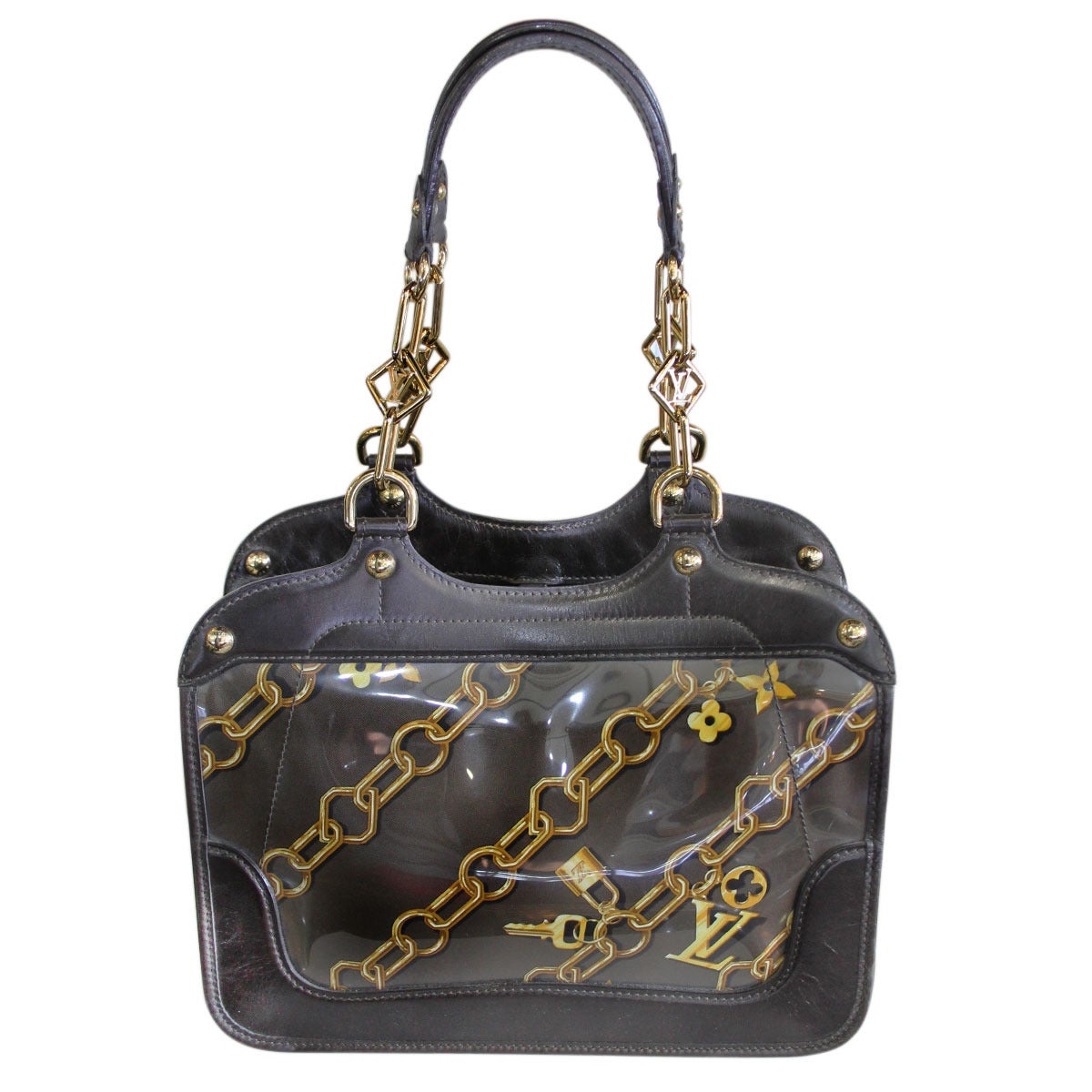 Brand: Louis Vuitton
Handles: Golden Brass LV Chain with Dark Brown Veal Leather Shoulder Pads
Drop: 8.5