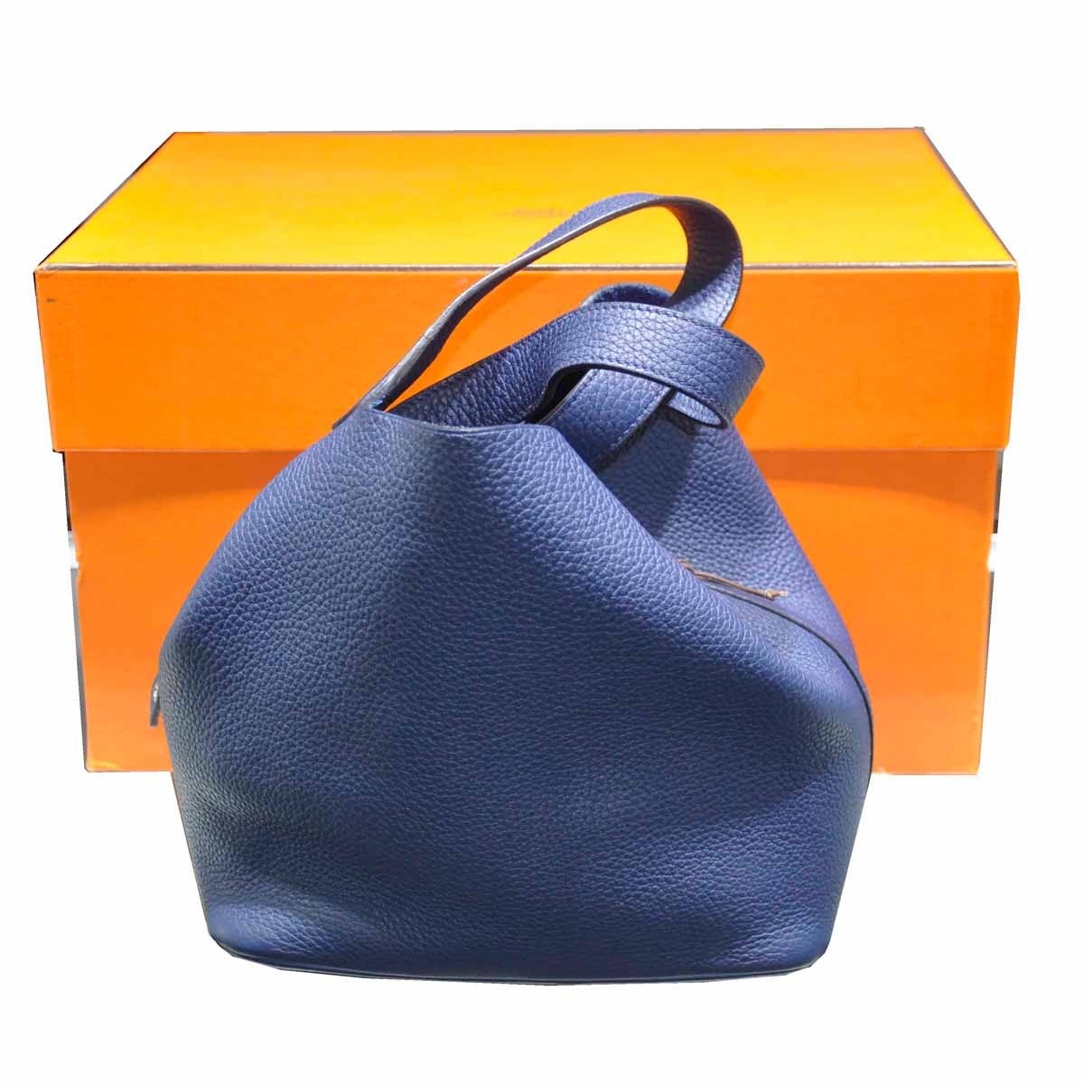 Hermes Picotin MM Bleu de Malte Leather Handbag For Sale 4