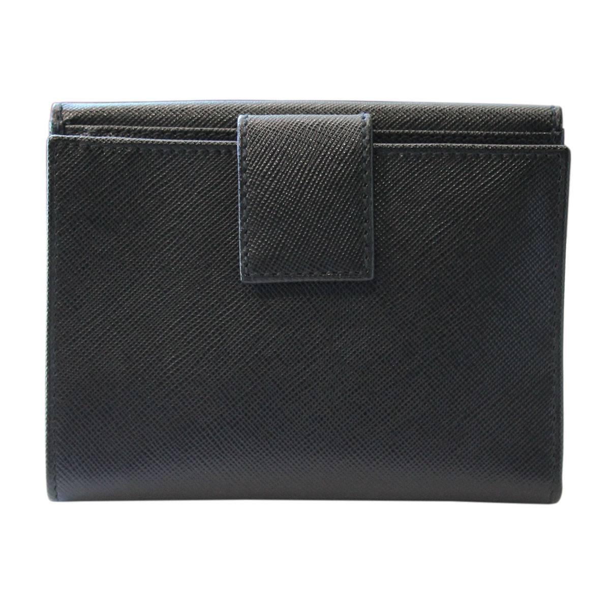 Company: Prada
Measurements: 5