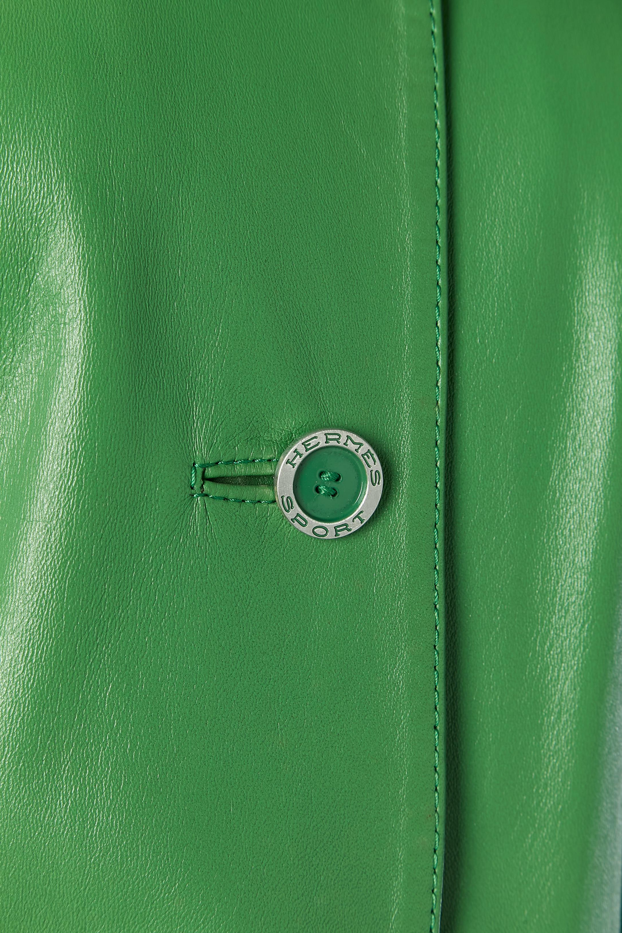 Manteau en cuir vert à simple boutonnage avec ceinture HERMES SPORT Excellent état - En vente à Saint-Ouen-Sur-Seine, FR