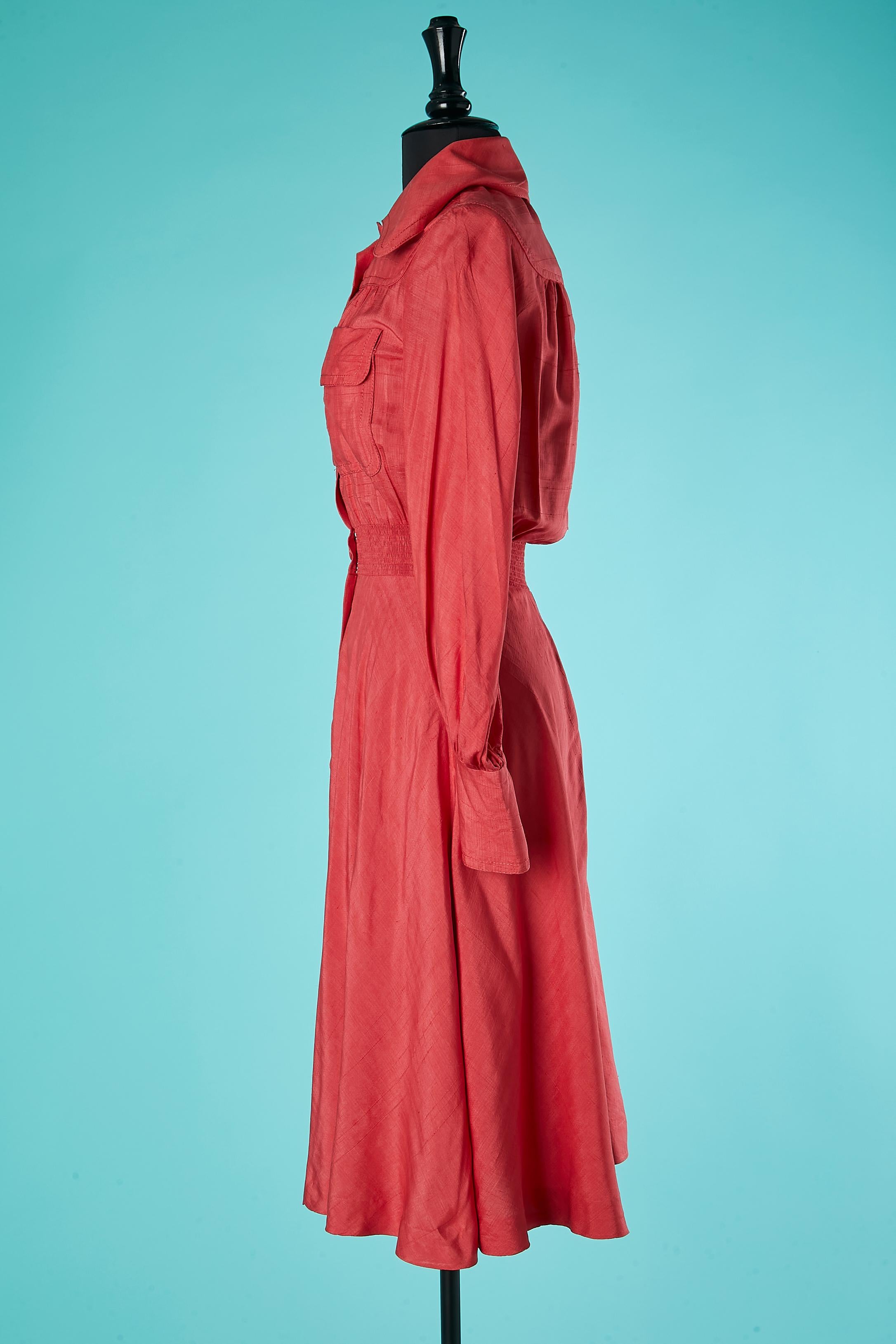 Robe de jour en soie grège Corral avec taille smockée Ted Lapidus Excellent état - En vente à Saint-Ouen-Sur-Seine, FR