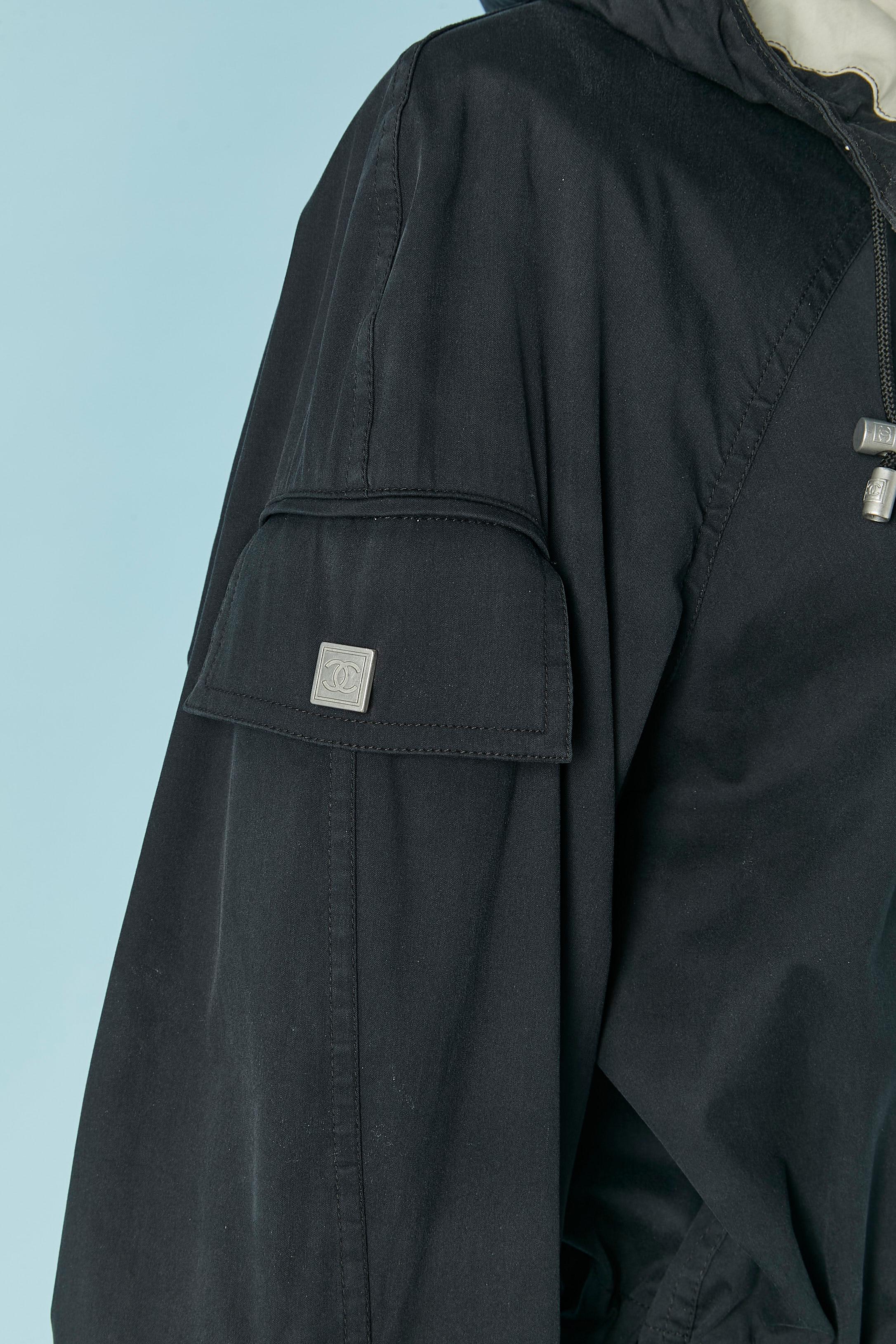 da uomo o donna Parka navy con cappuccio Chanel in vendita