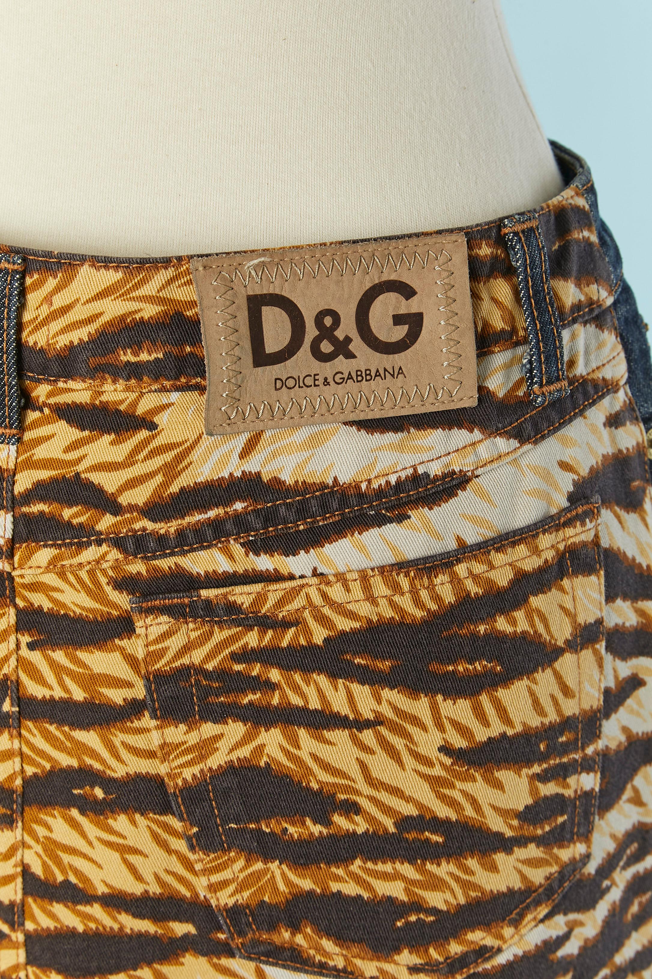 Jupe en denim avec coton imprimé léopard  retour D&G by DOLCE & GABBANA en vente 1