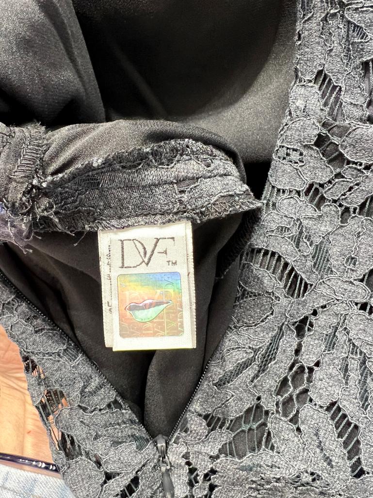 Graues Spitzencocktailkleid DIANE VON FURSTENBERG im Angebot 1