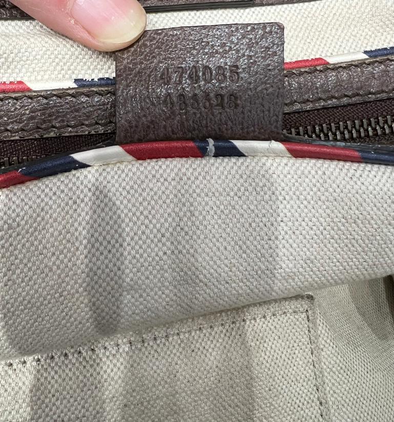 Supreme GG beschichtete Canevas Henkeltasche mit Aufnähern GUCCI im Angebot 7