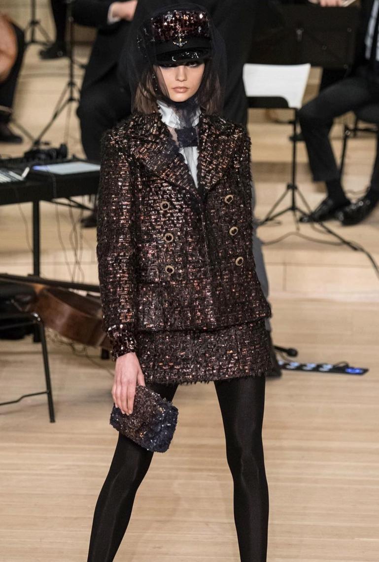 Giacca doppiopetto in tessuto Les Metiers d'Art Paris -Hambourg Chanel in vendita 5