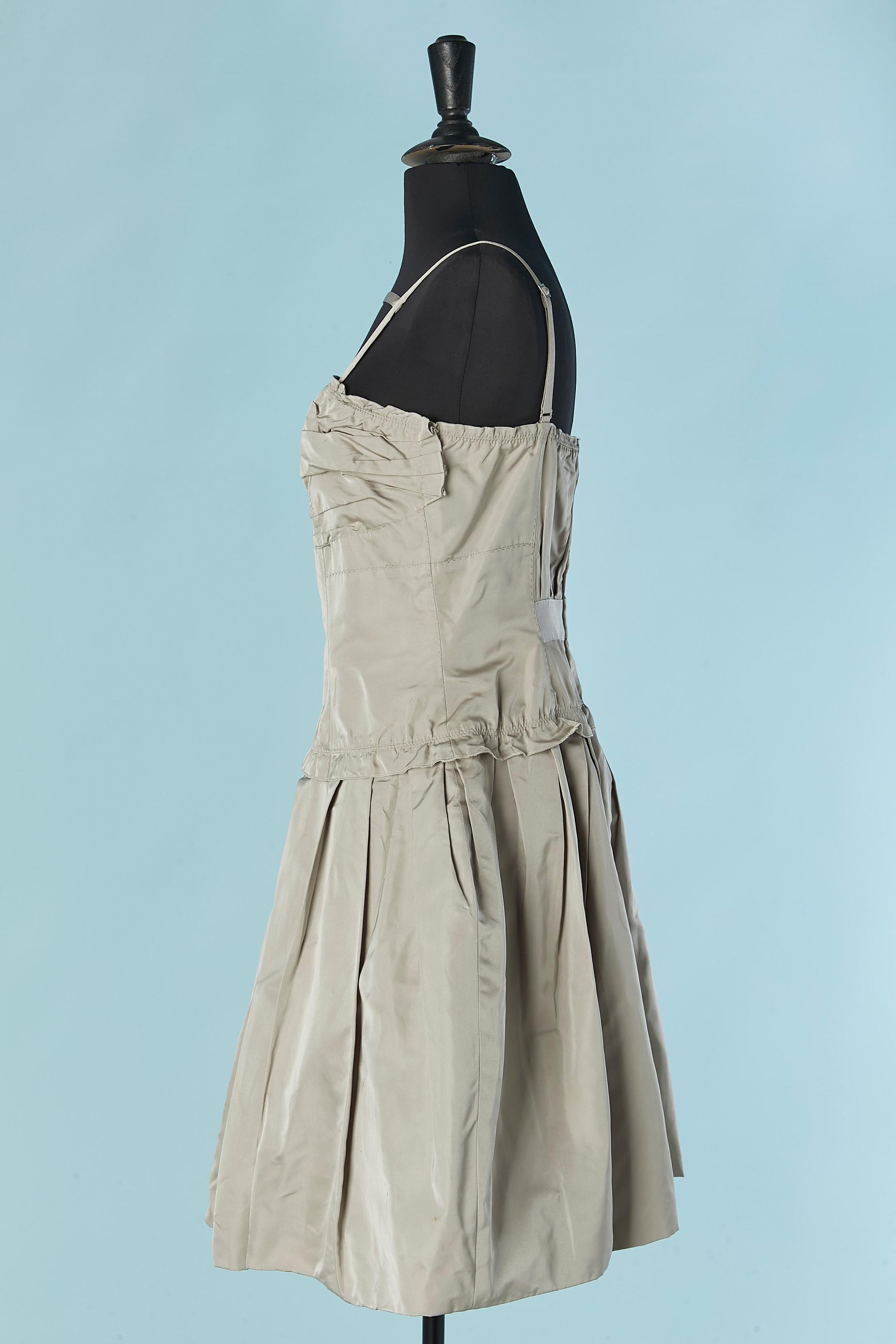 Robe de cocktail en soie grise drapée LOUIS VUITTON Excellent état - En vente à Saint-Ouen-Sur-Seine, FR