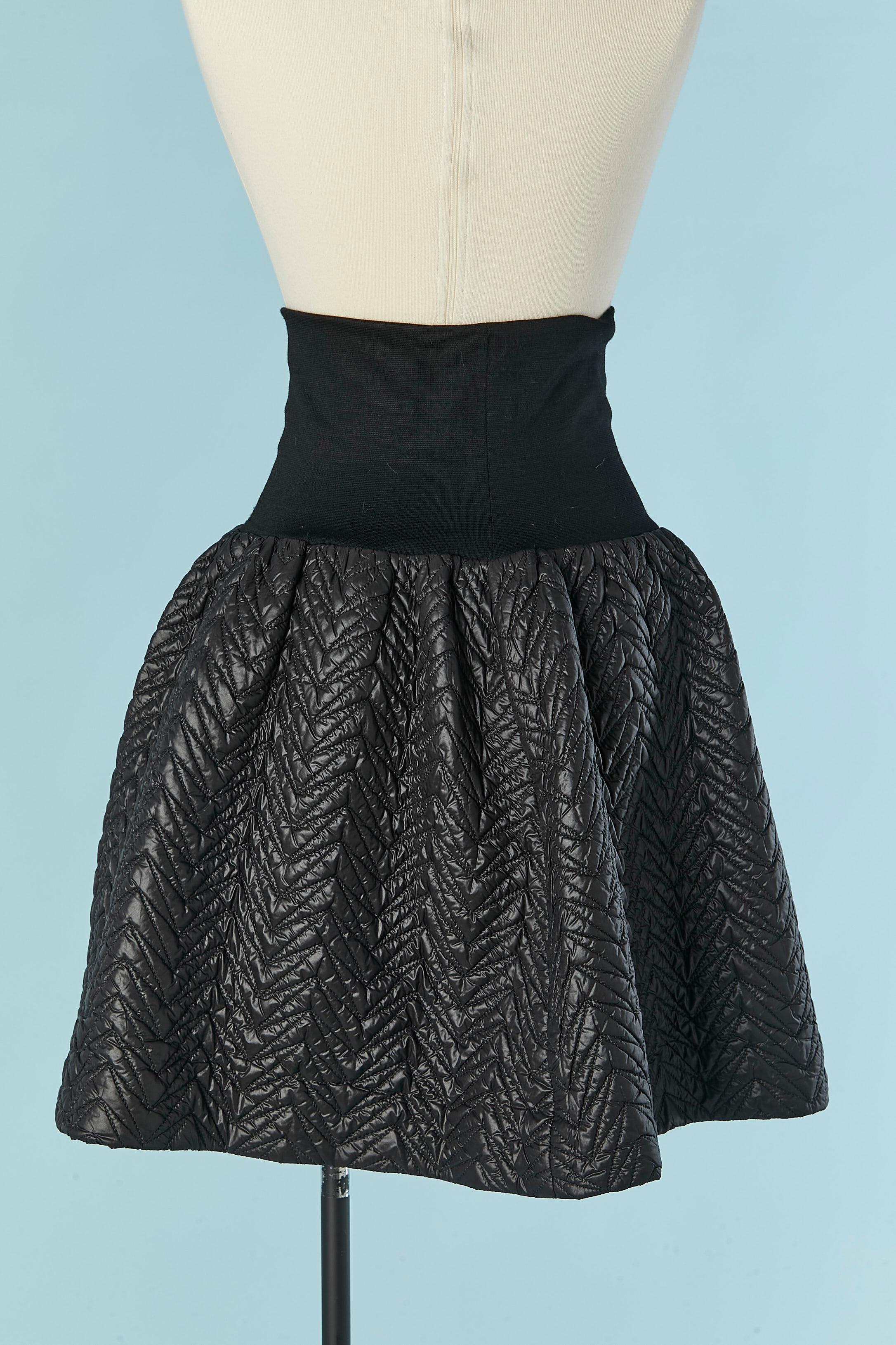 Schwarzer gepolsterter und abgesteppter Rock mit Jersey-Taille TSUMORI CHISATO Damen im Angebot