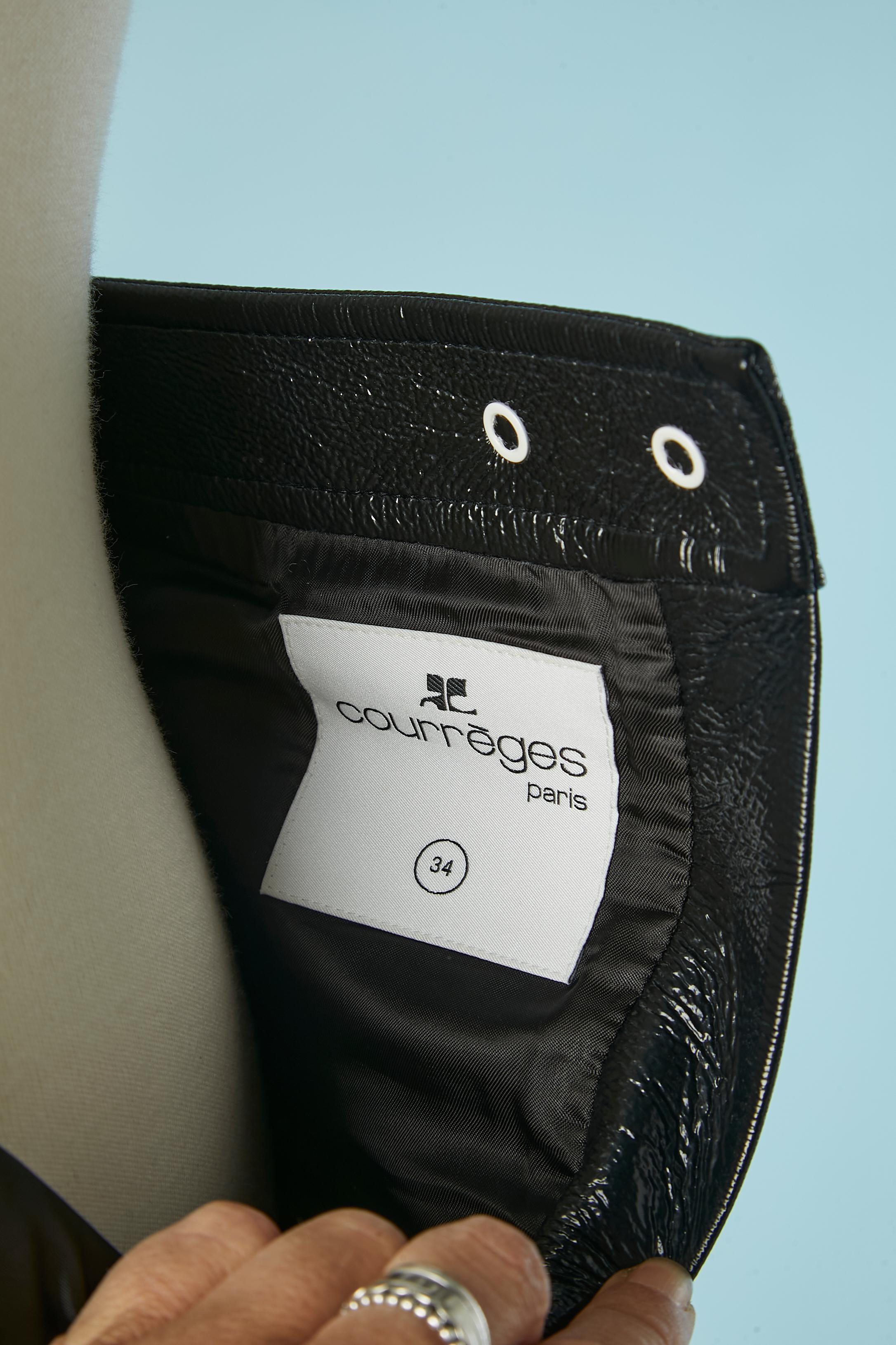 Mini jupe A-Line en vinyle noir COURREGES Pour femmes en vente