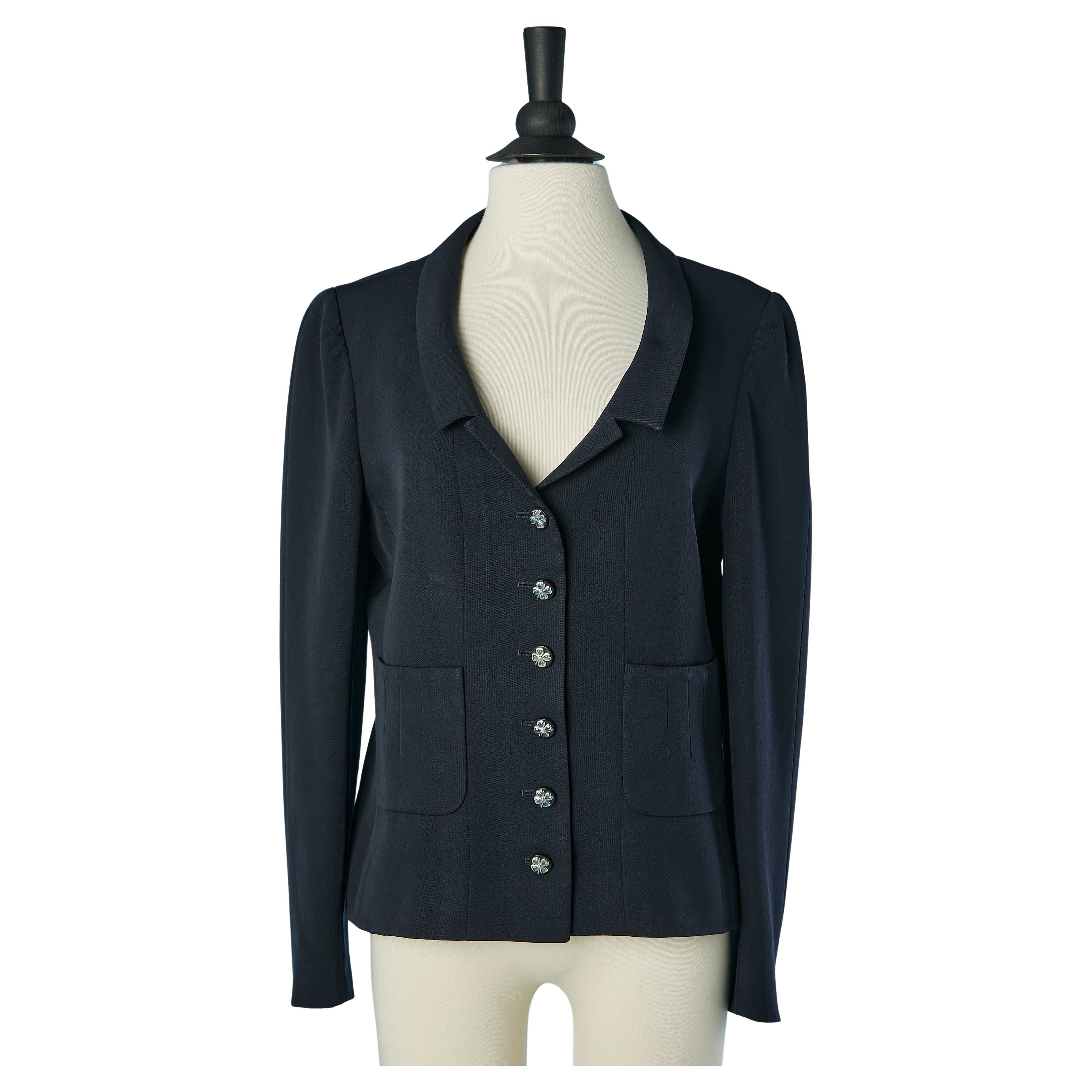 Giacca monopetto in lana navy con bottone a forma di quadrifoglio Chanel Boutique in vendita