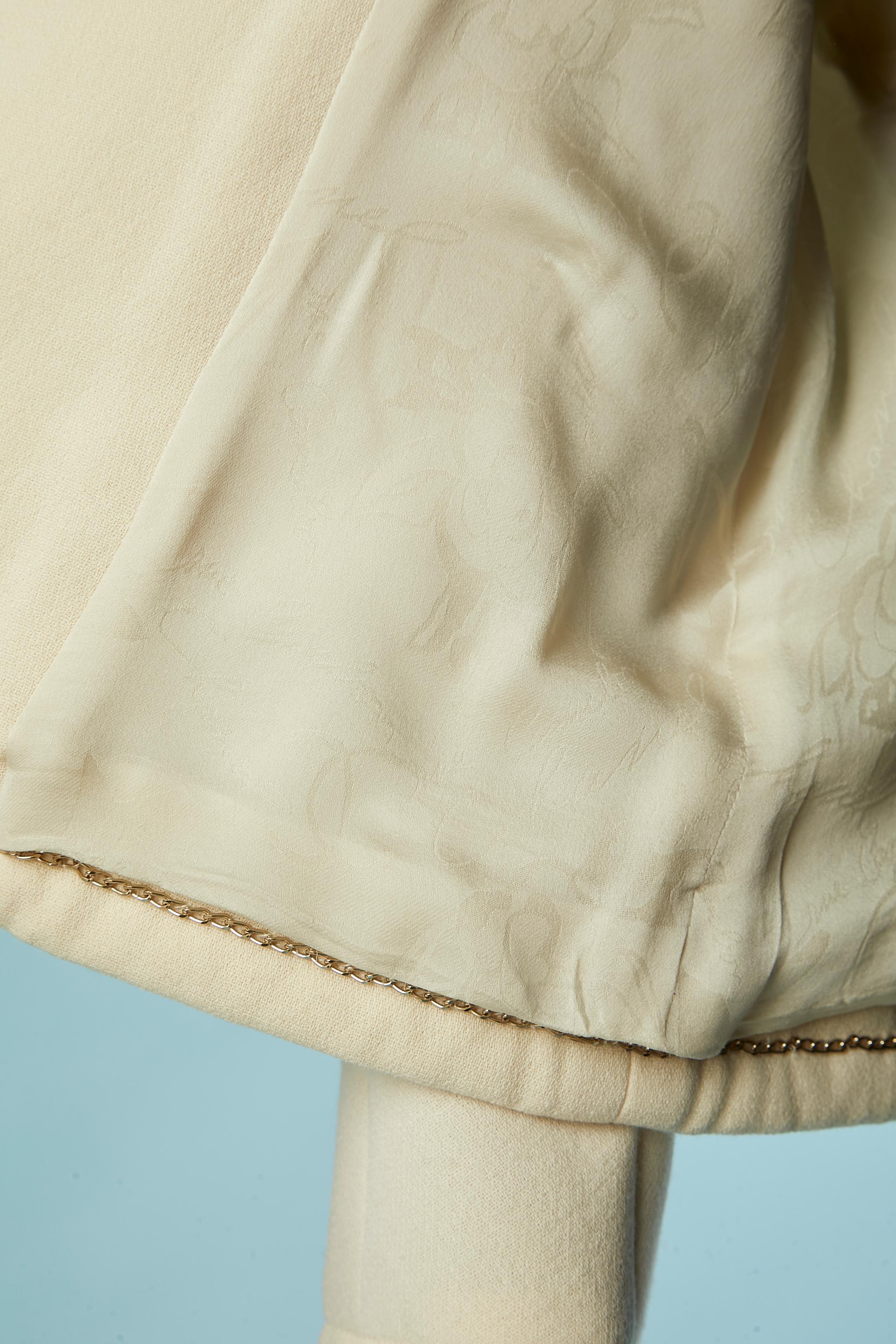 Ivory wool single-breasted jacket with camelia buttons CHANEL 2009 For Sale 3