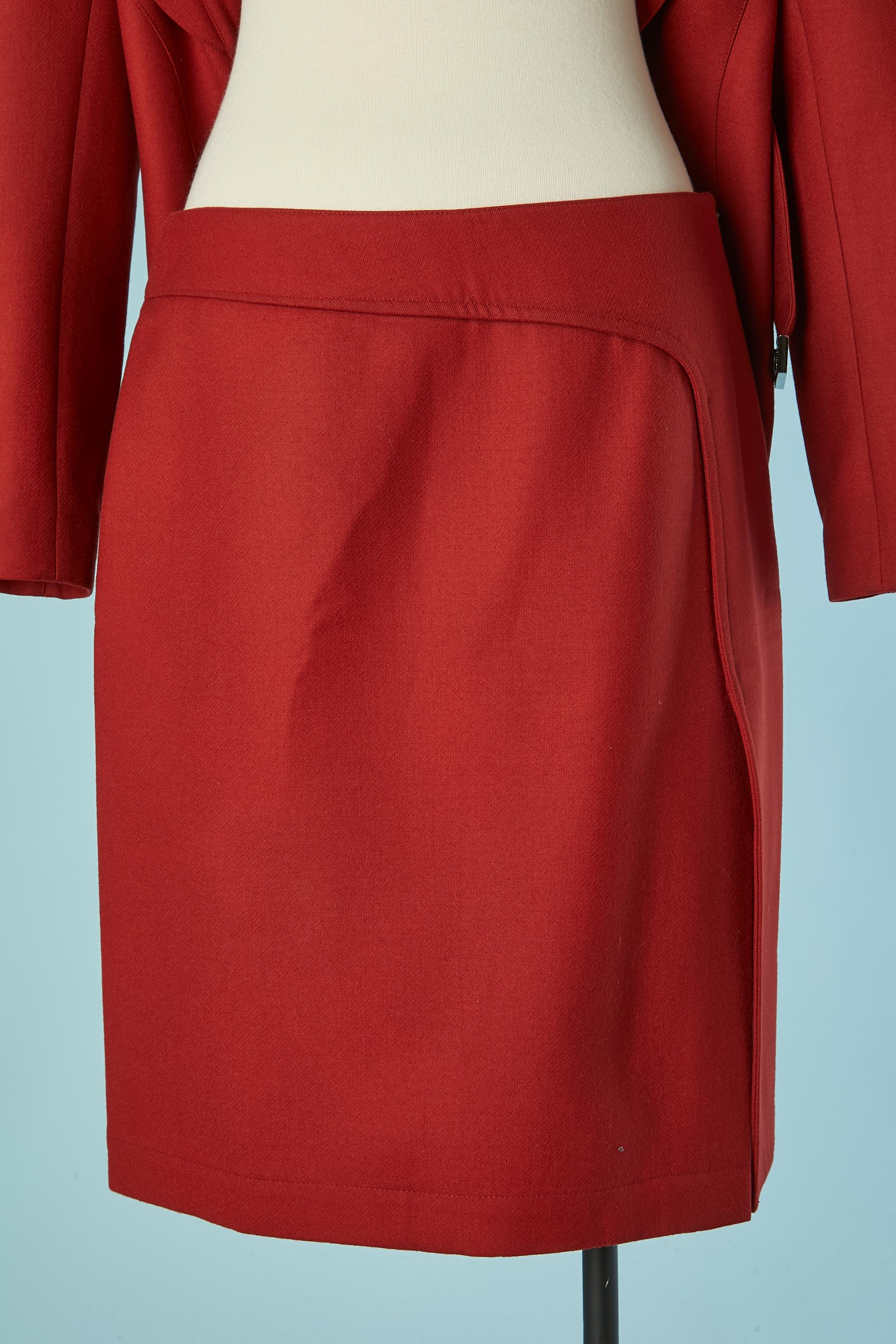 Tailleur con gonna in lana rossa e giacca a doppio petto Thierry Mugler in vendita 1
