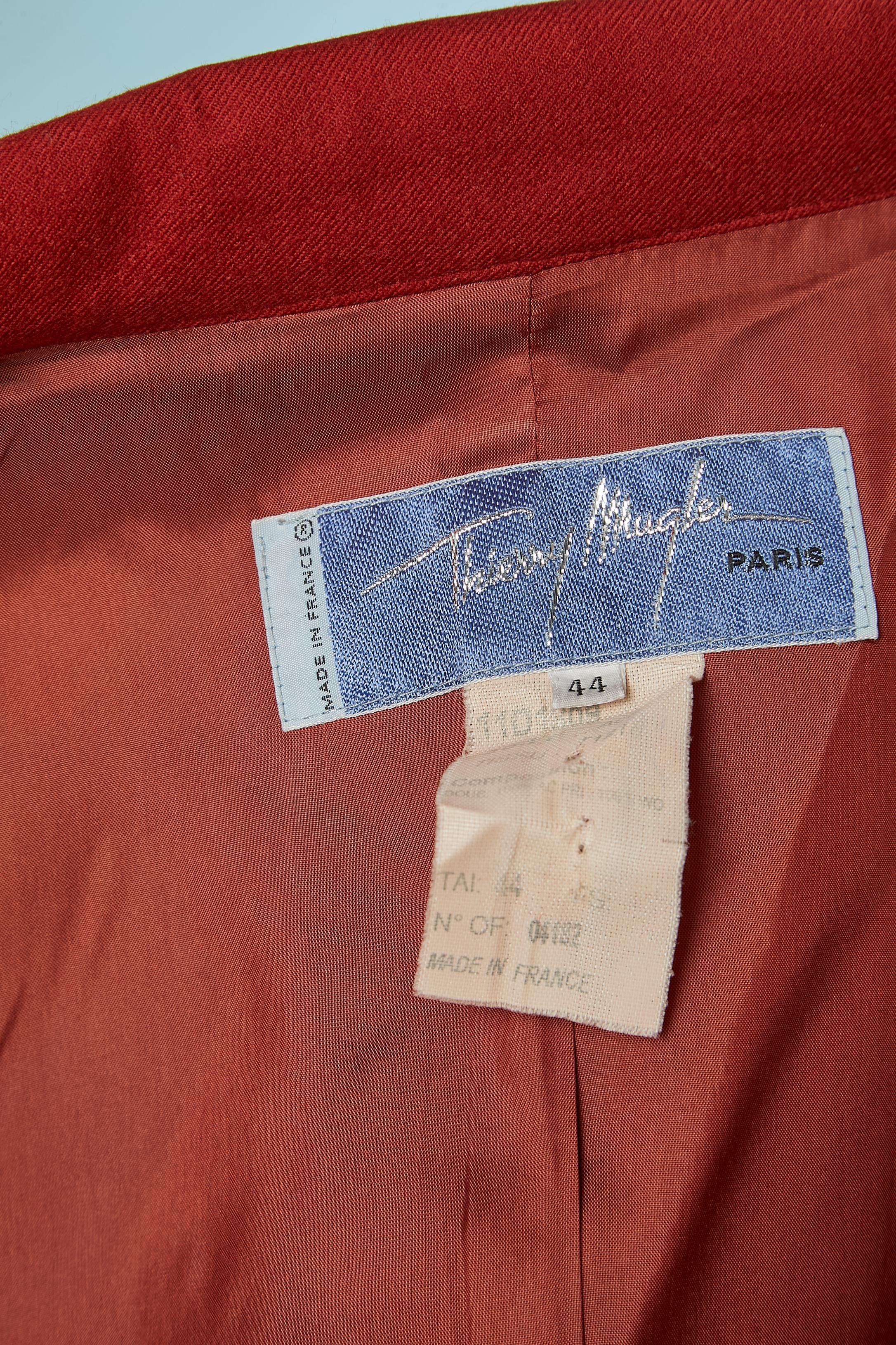 Tailleur con gonna in lana rossa e giacca a doppio petto Thierry Mugler in vendita 2