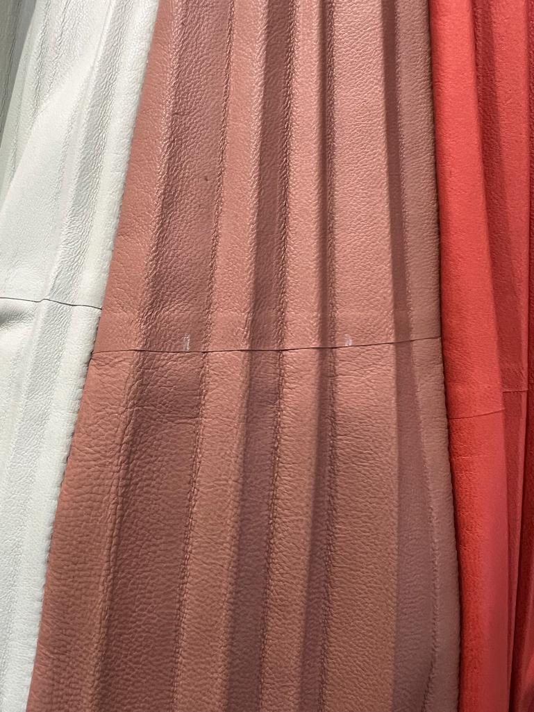 Jupe en cuir plissé multicolore Sun-Ray CHRISTIAN DIOR SS19 en vente 2