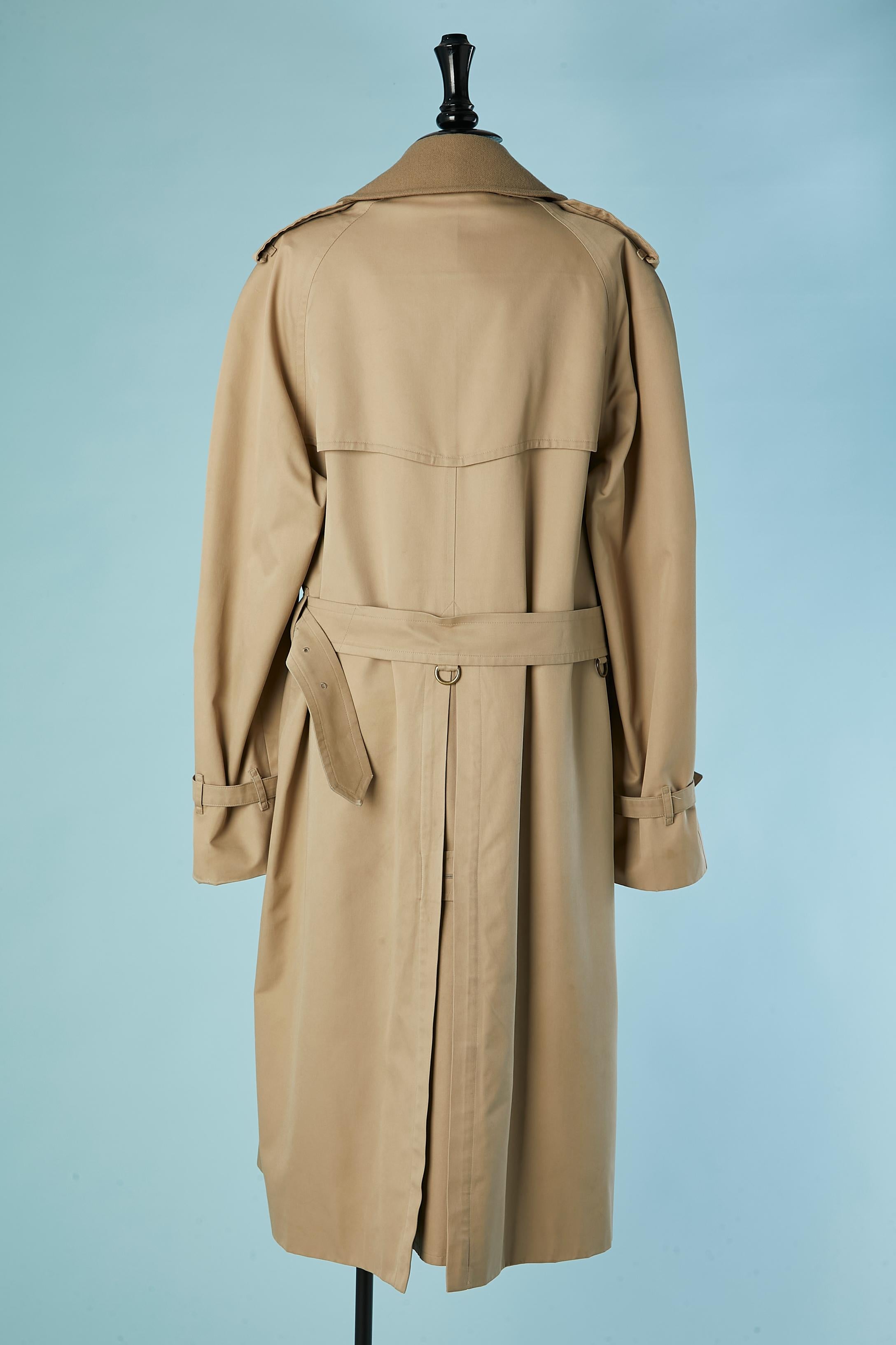Trench-coat en coton beige à double boutonnage, doublé de laine BURBERRYS en vente 1