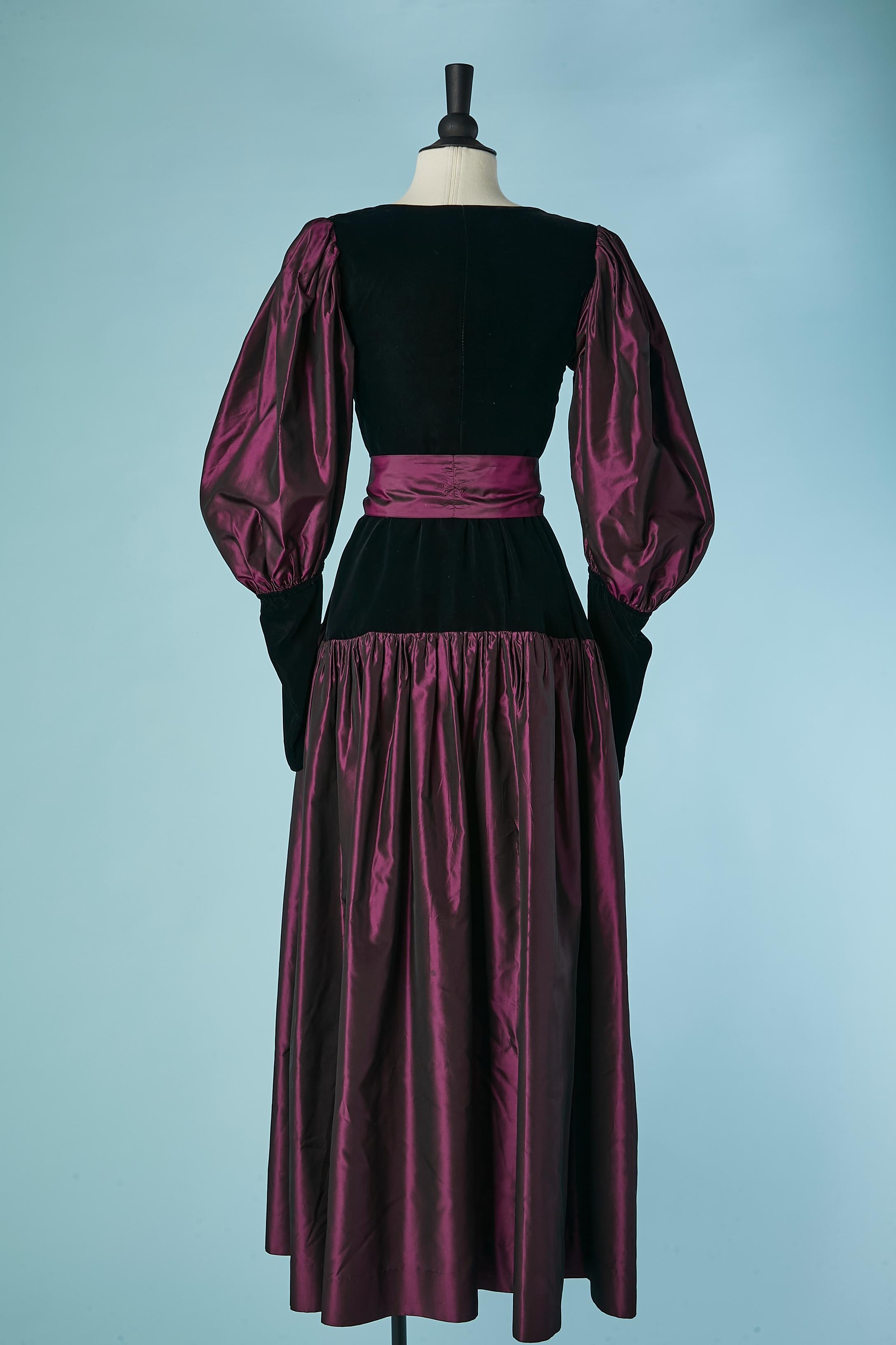 Robe du soir en velours noir et taffetas de soie violet SAINT LAURENT Rive Gauche en vente 1