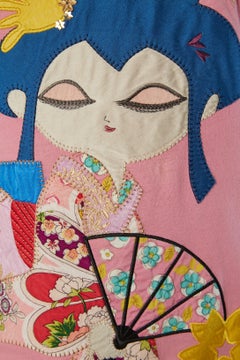 Maglietta rosa con applicazione patchwork a forma di geisha JOHN GALLIANO