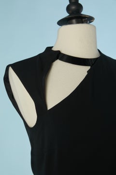 Schwarzes Cocktailkleid mit PVC-Ausschnitt und Tüll-Einsatz von GUCCI by TOM FORD